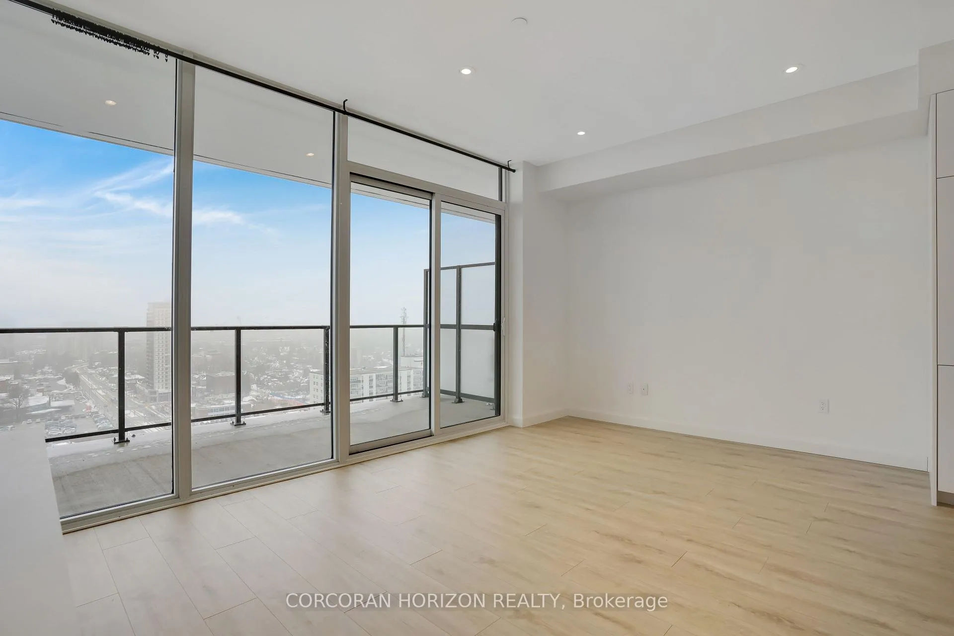 Photo 21 of Unit 1809, 741 King Street W, Kitchener — HOMEH
