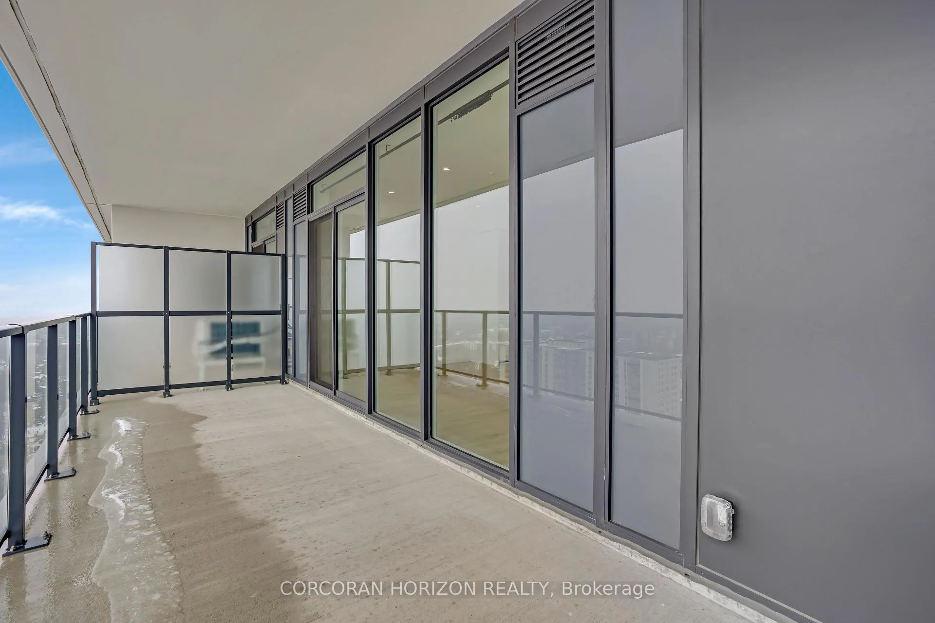 Photo 25 of Unit 1809, 741 King Street W, Kitchener — HOMEH