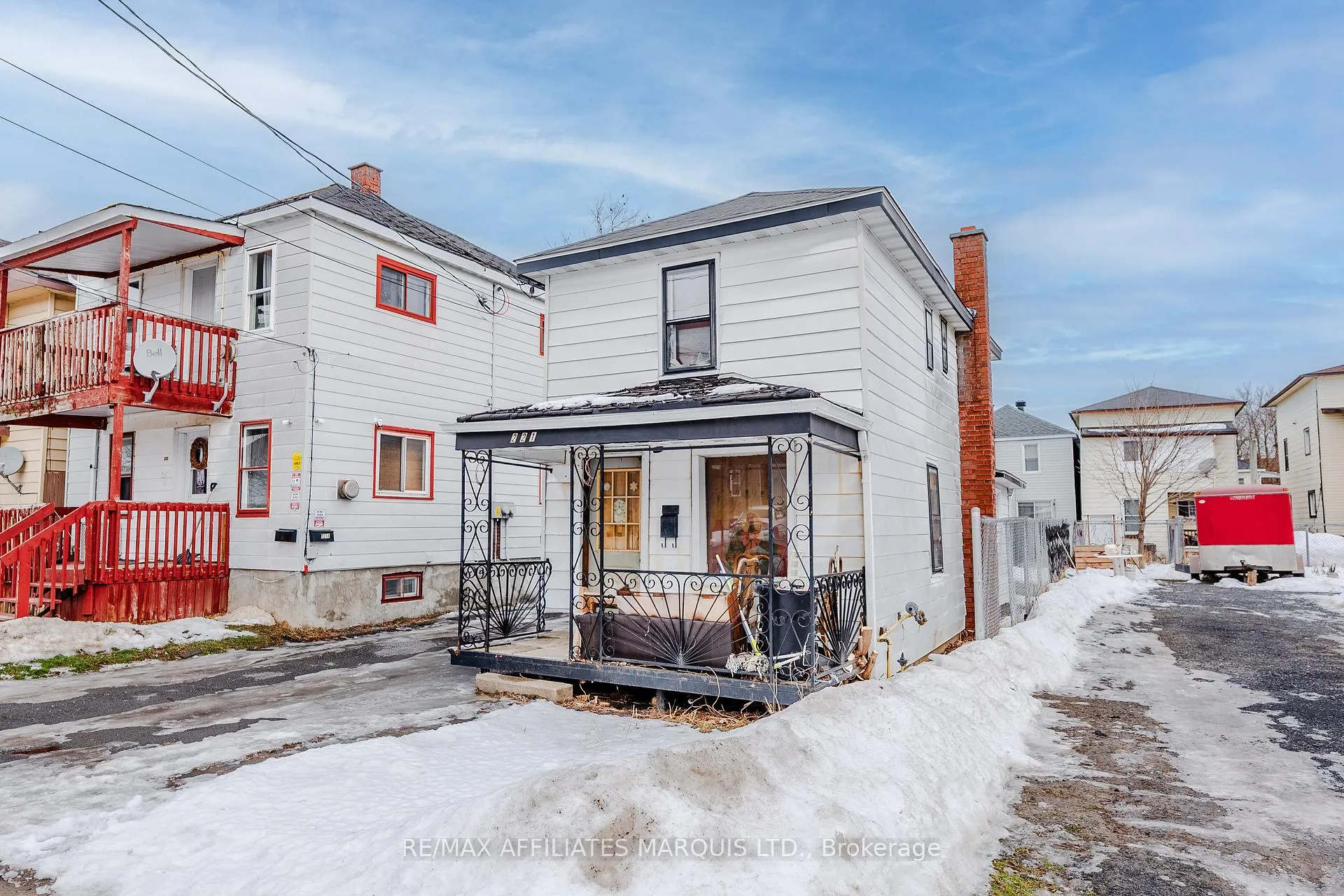 Photo 3 of 221 Carleton Street, Cornwall — HOMEH