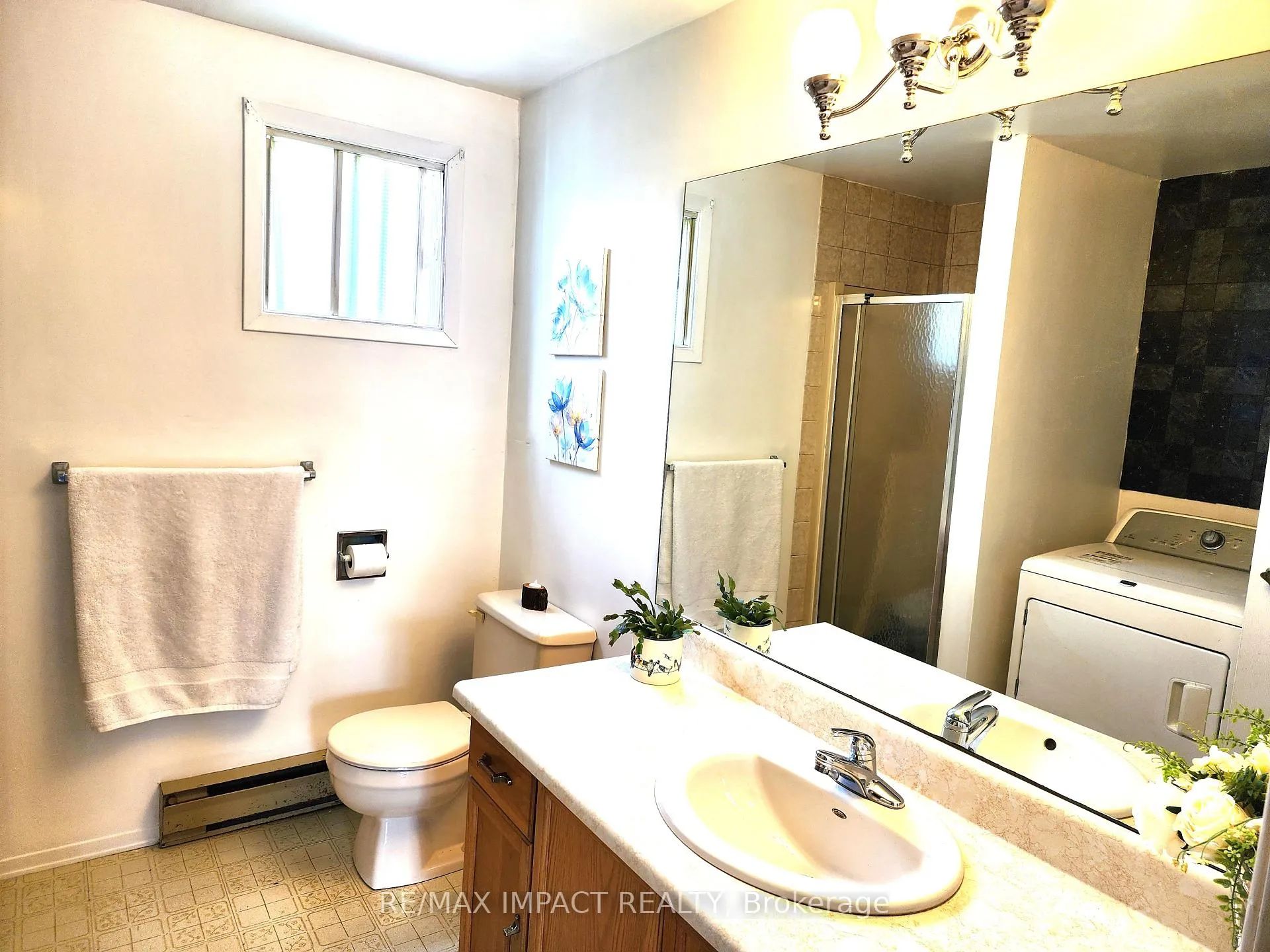 Photo 17 of 4 Champlain Court, Clarington, Newcastle — HOMEH