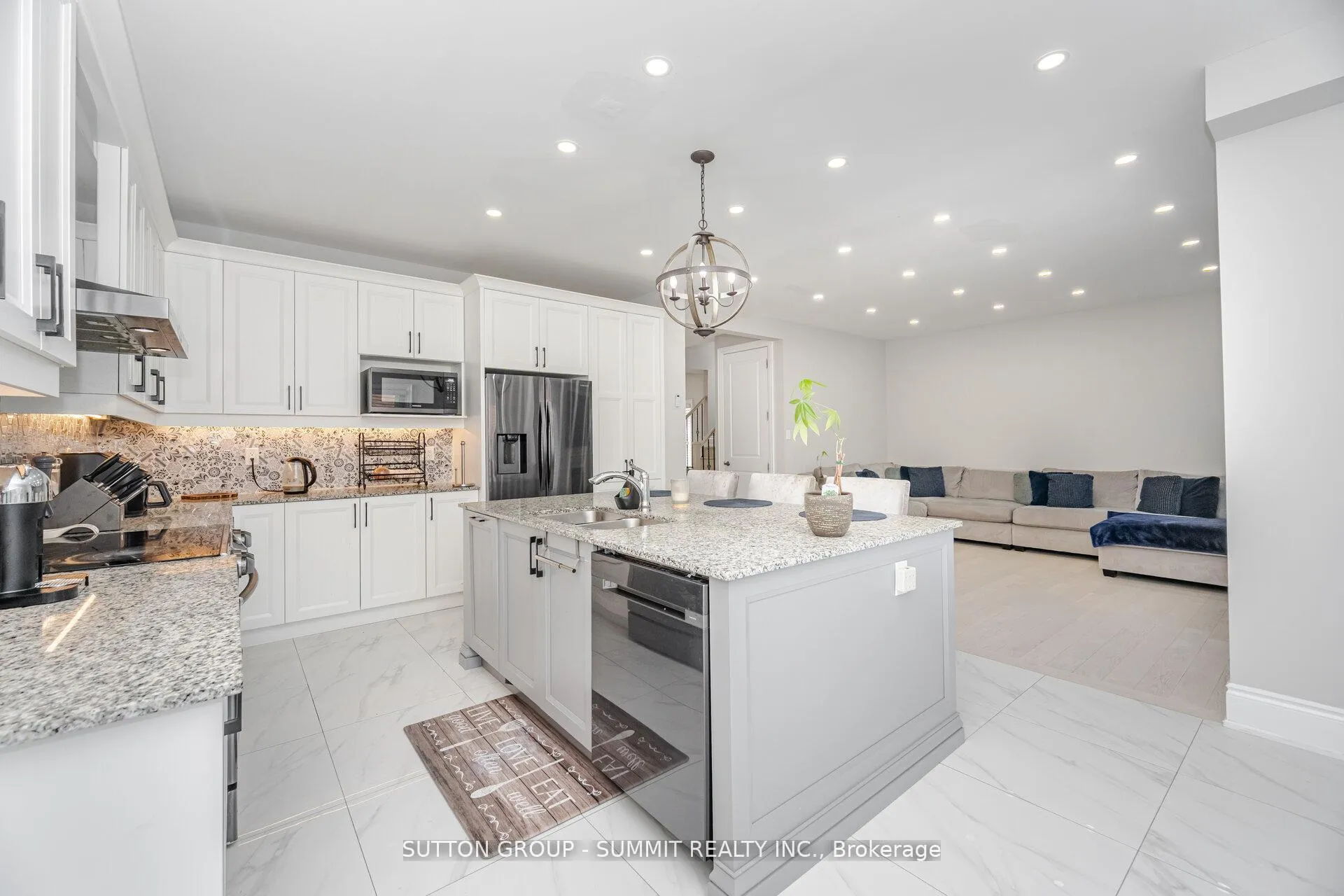 Photo 19 of 16 Westminster Circle, Barrie, Innis-Shore — HOMEH