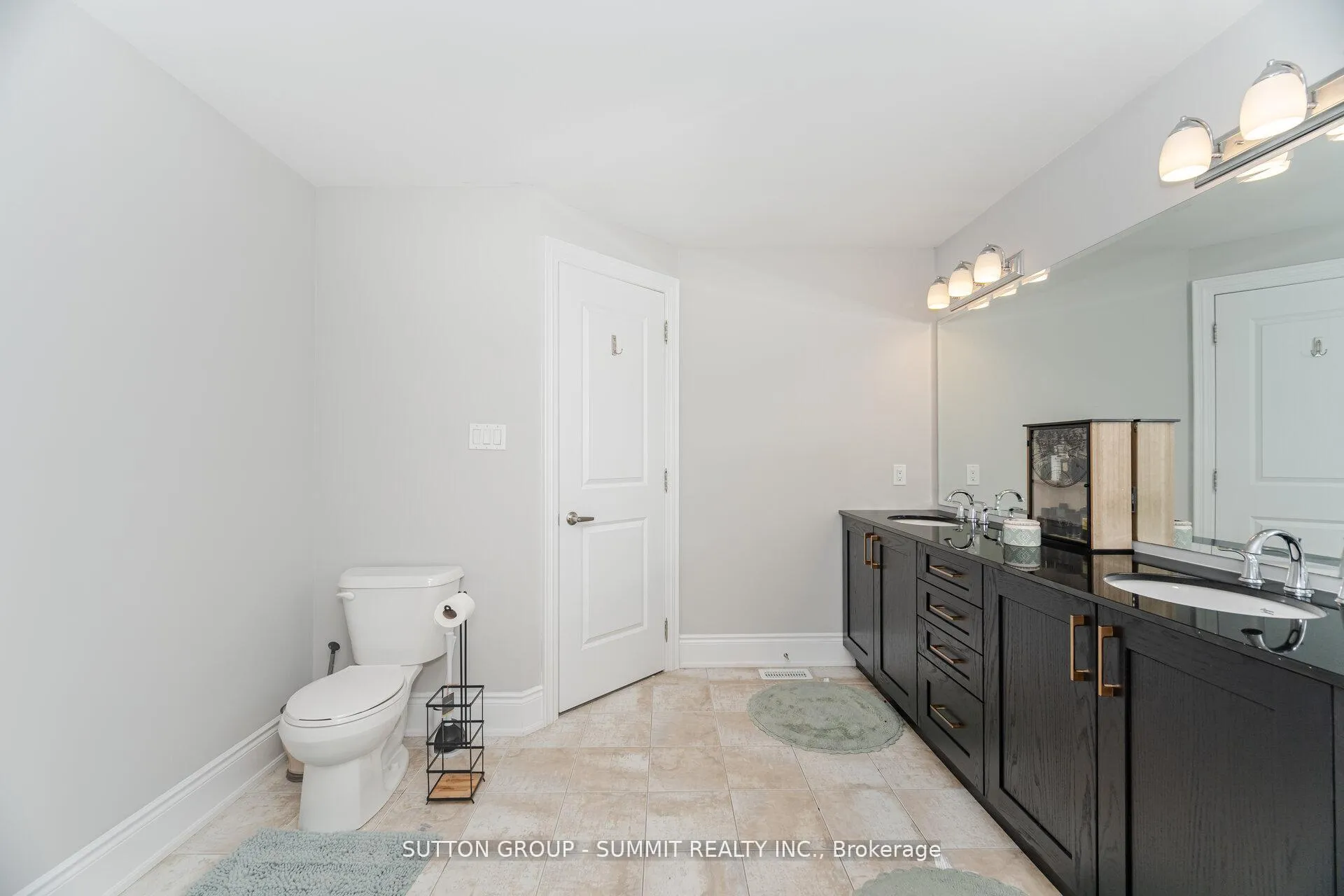 Photo 30 of 16 Westminster Circle, Barrie, Innis-Shore — HOMEH