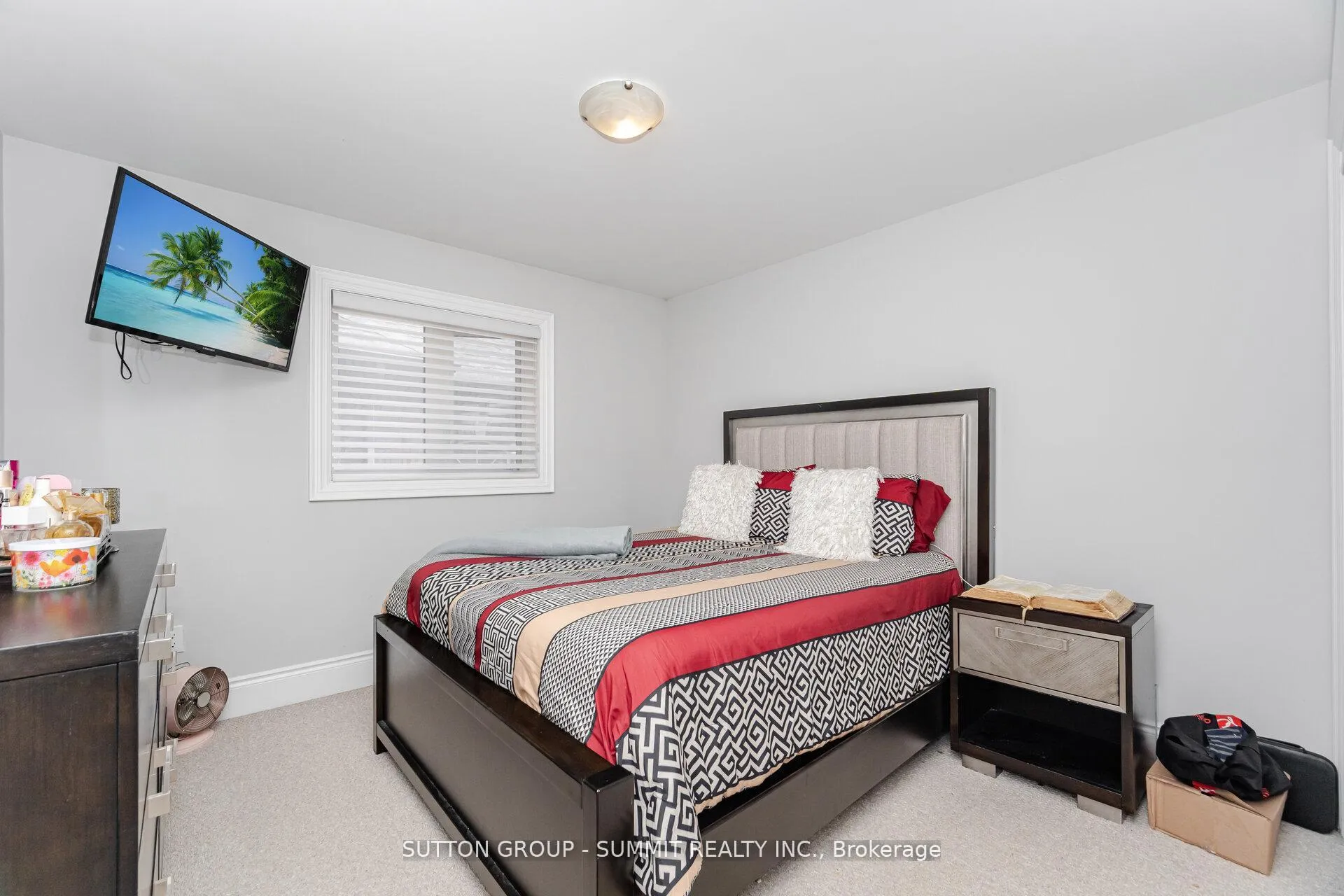 Photo 34 of 16 Westminster Circle, Barrie, Innis-Shore — HOMEH