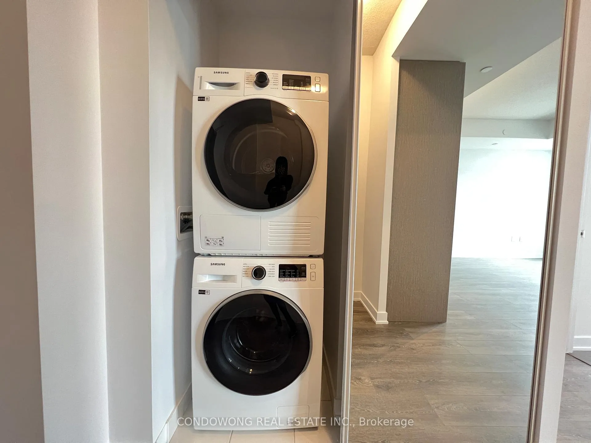 Photo 10 of Unit 908, 60 Honeycrisp Crescent, Vaughan, Vaughan Corporate Centre — HOMEH