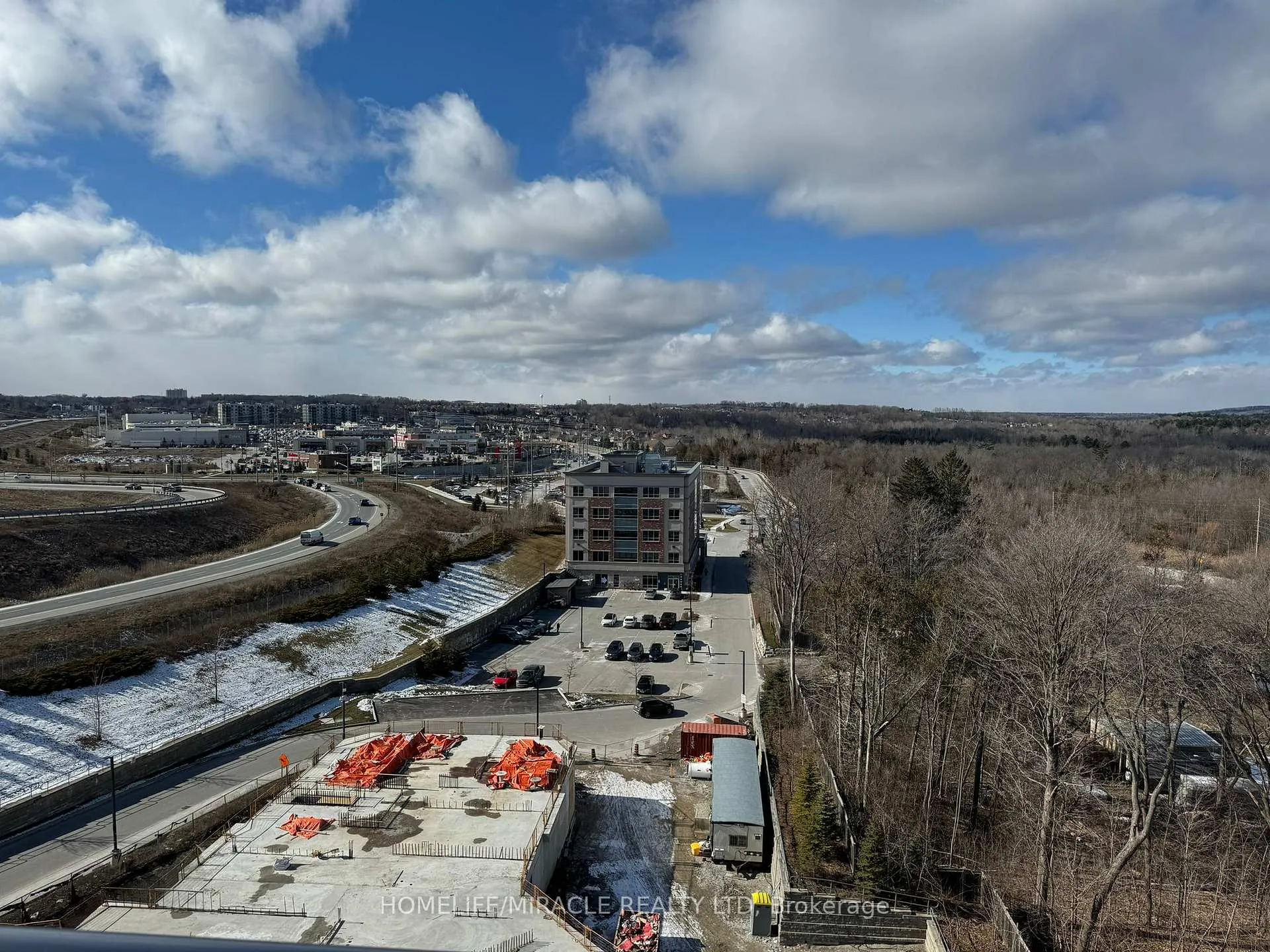 Photo 20 of Unit 903, 56 Lakeside Terrace, Barrie, Little Lake — HOMEH