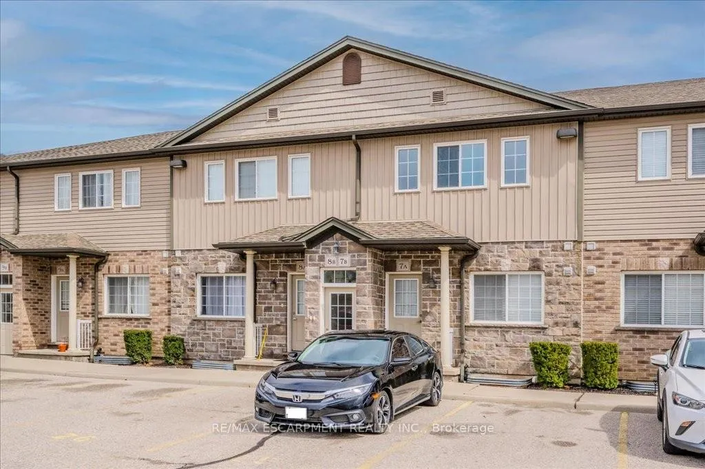 Photo 3 of Unit 8B, 1180 Countrystone Drive, Kitchener, Highland West — HOMEH