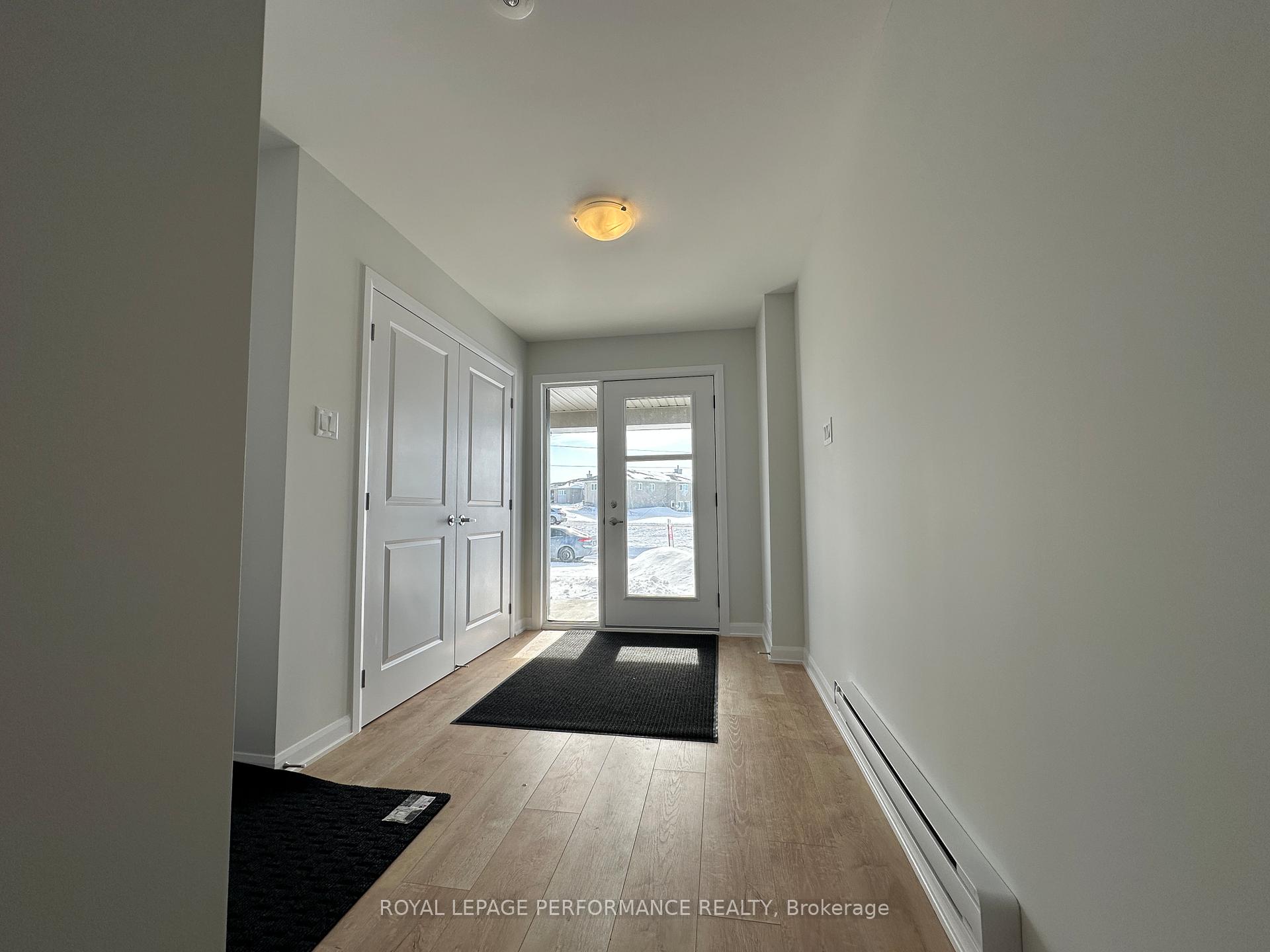 Photo 4 of 750 Lurgan Way, Ottawa, Barrhaven - Half Moon Bay — HOMEH