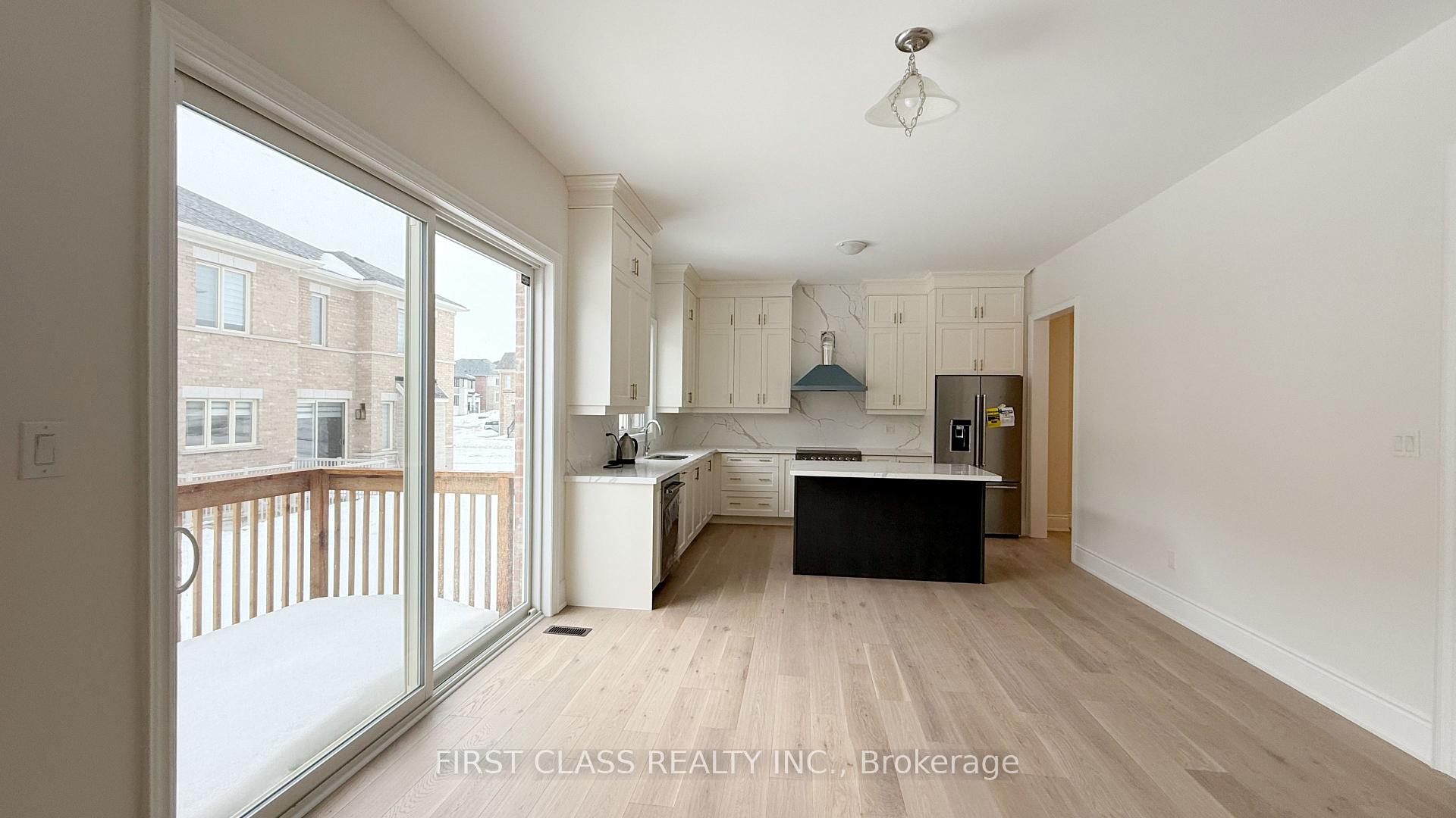 Photo 20 of 3 Lorrain Hand Crescent, Georgina, Keswick South — HOMEH
