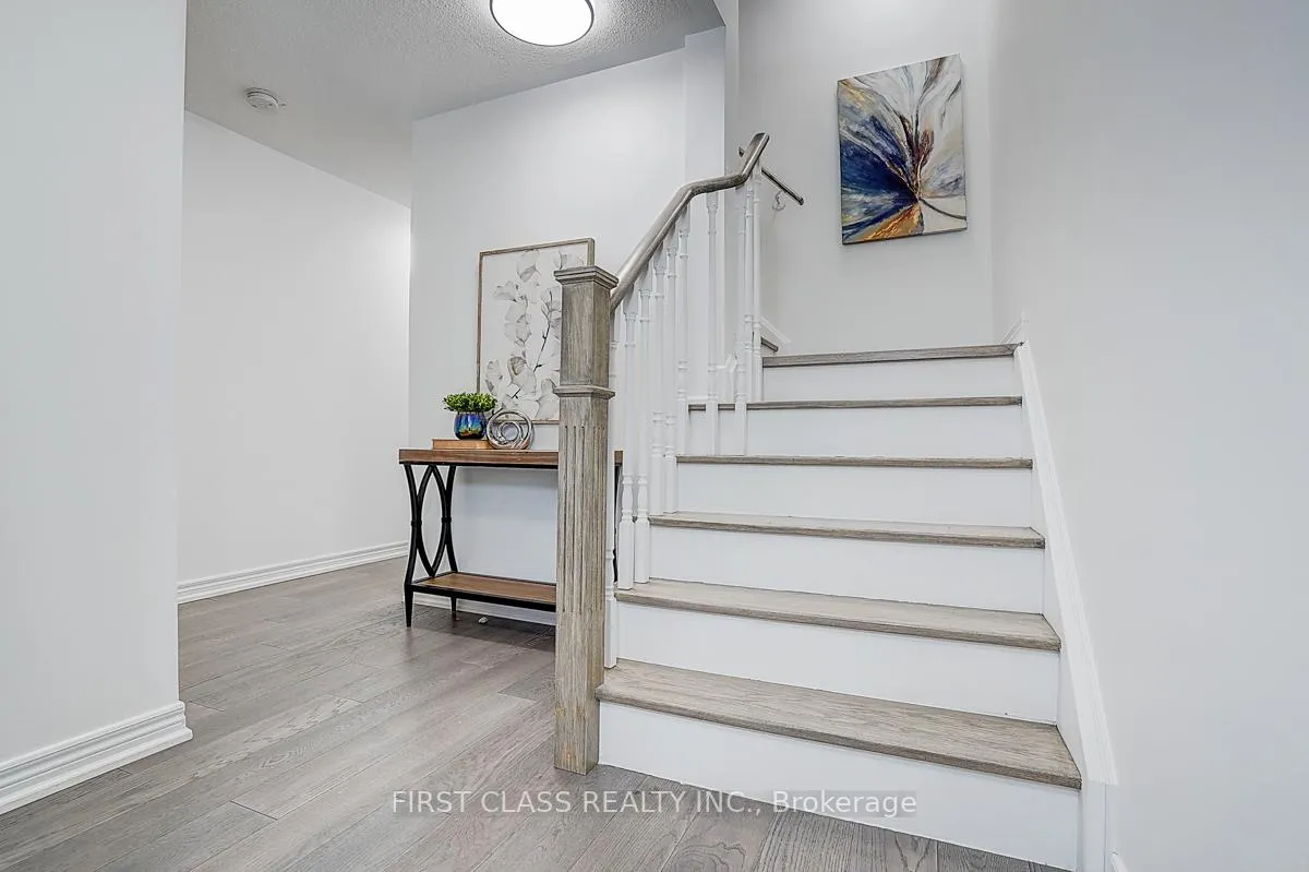 Photo 5 of 10008 Mccowan Road, Markham, Berczy — HOMEH