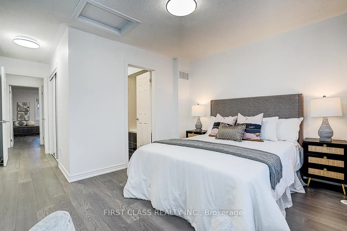 Photo 30 of 10008 Mccowan Road, Markham, Berczy — HOMEH
