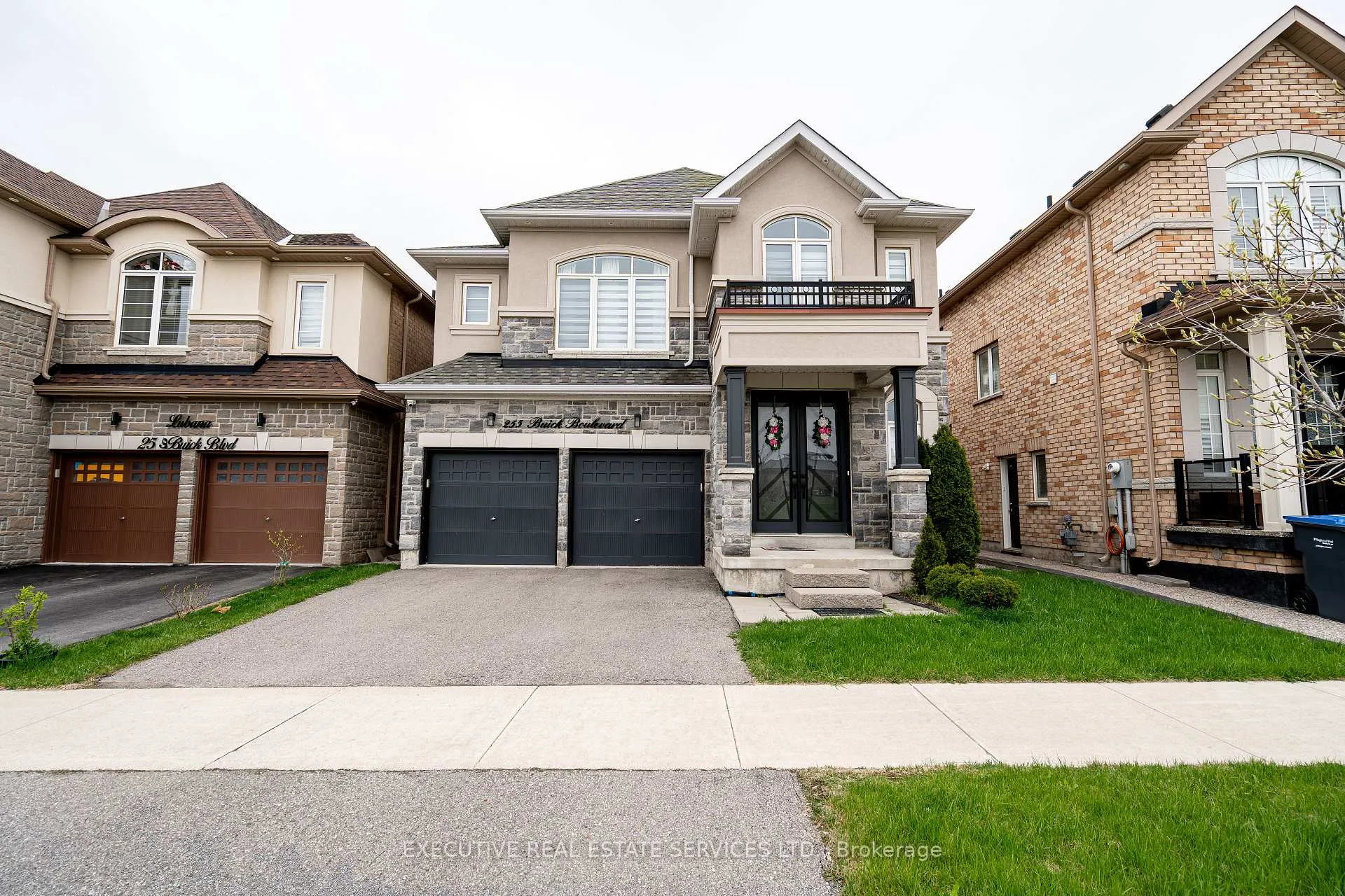 Photo 2 of 255 Buick Boulevard, Brampton, Northwest Brampton — HOMEH