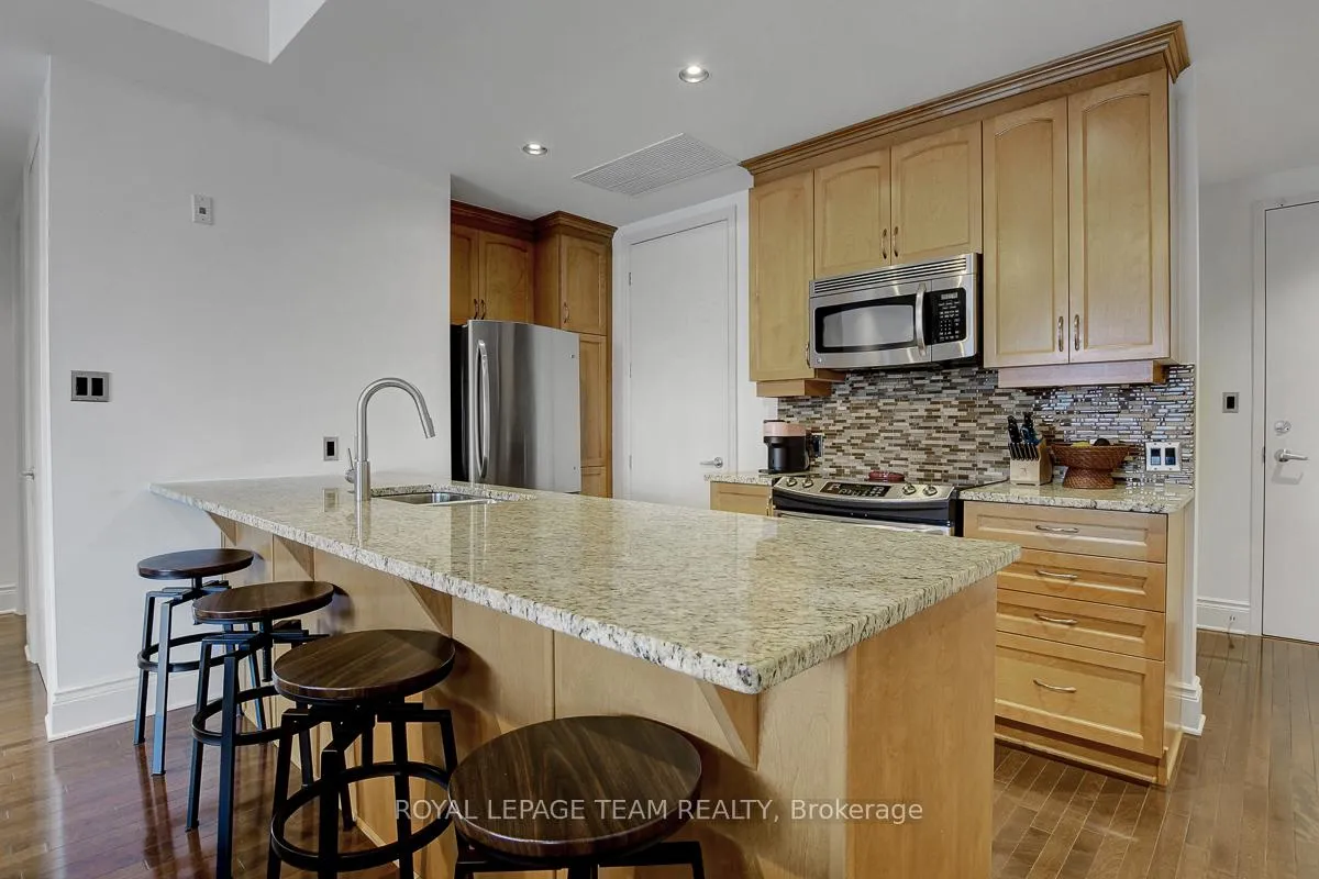 Photo 13 of Unit 302, 330 Loretta Avenue S, Ottawa, West Centre Town — HOMEH