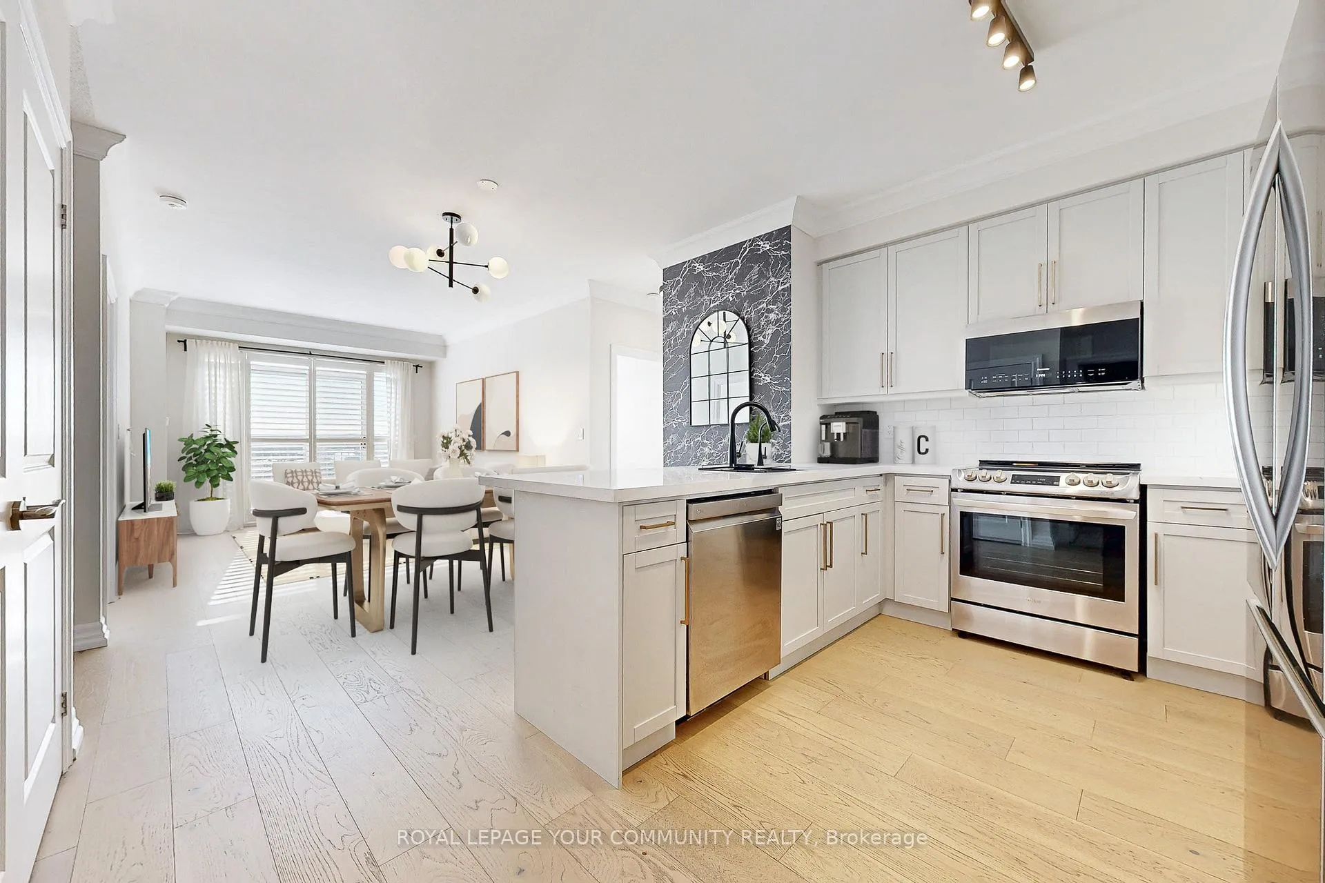 Photo 13 of Unit 403, 180 John West Way, Aurora, Bayview Wellington — HOMEH