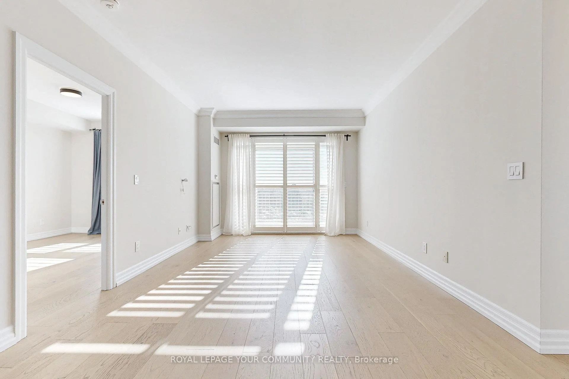 Photo 14 of Unit 403, 180 John West Way, Aurora, Bayview Wellington — HOMEH