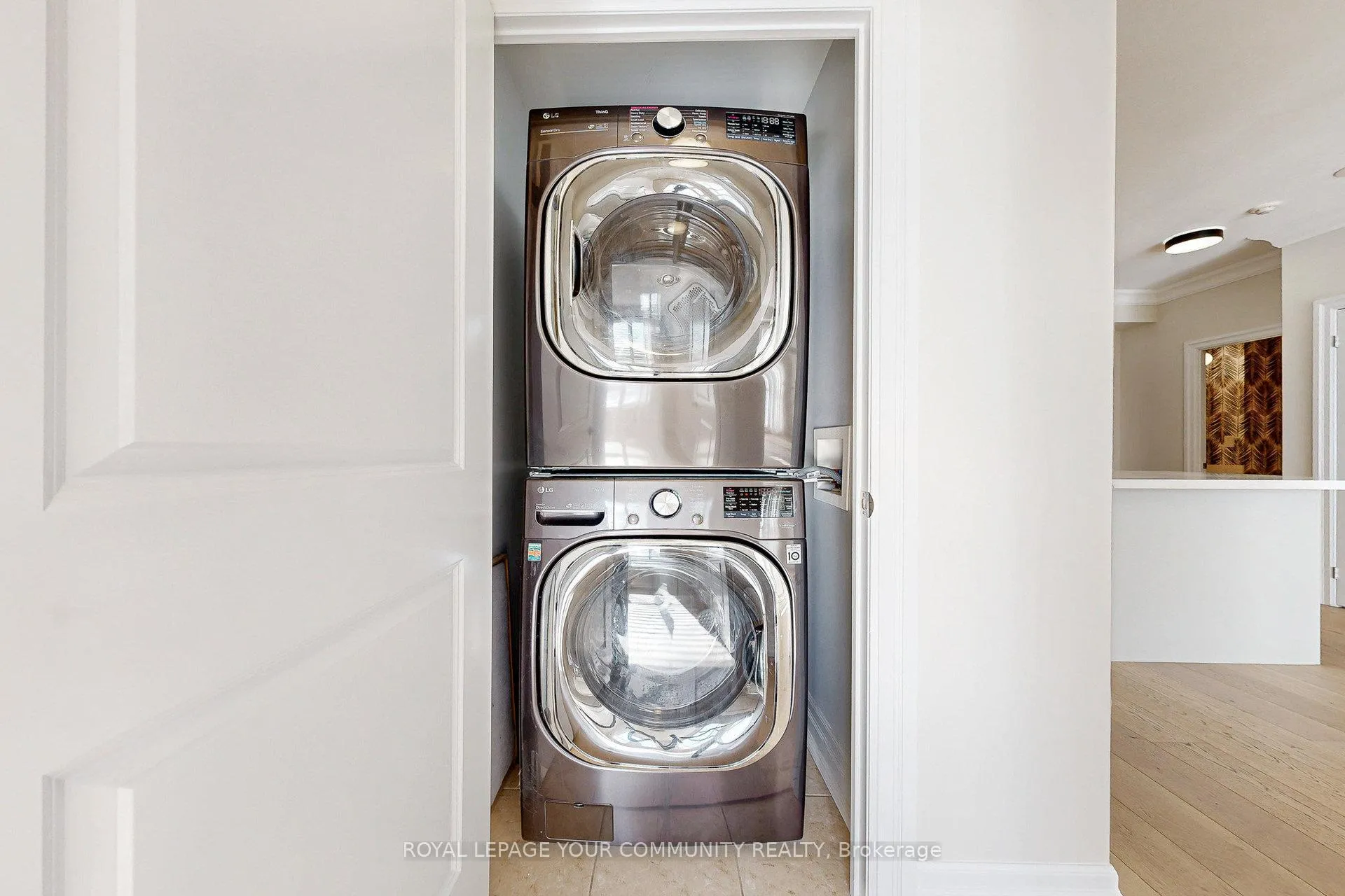 Photo 15 of Unit 403, 180 John West Way, Aurora, Bayview Wellington — HOMEH