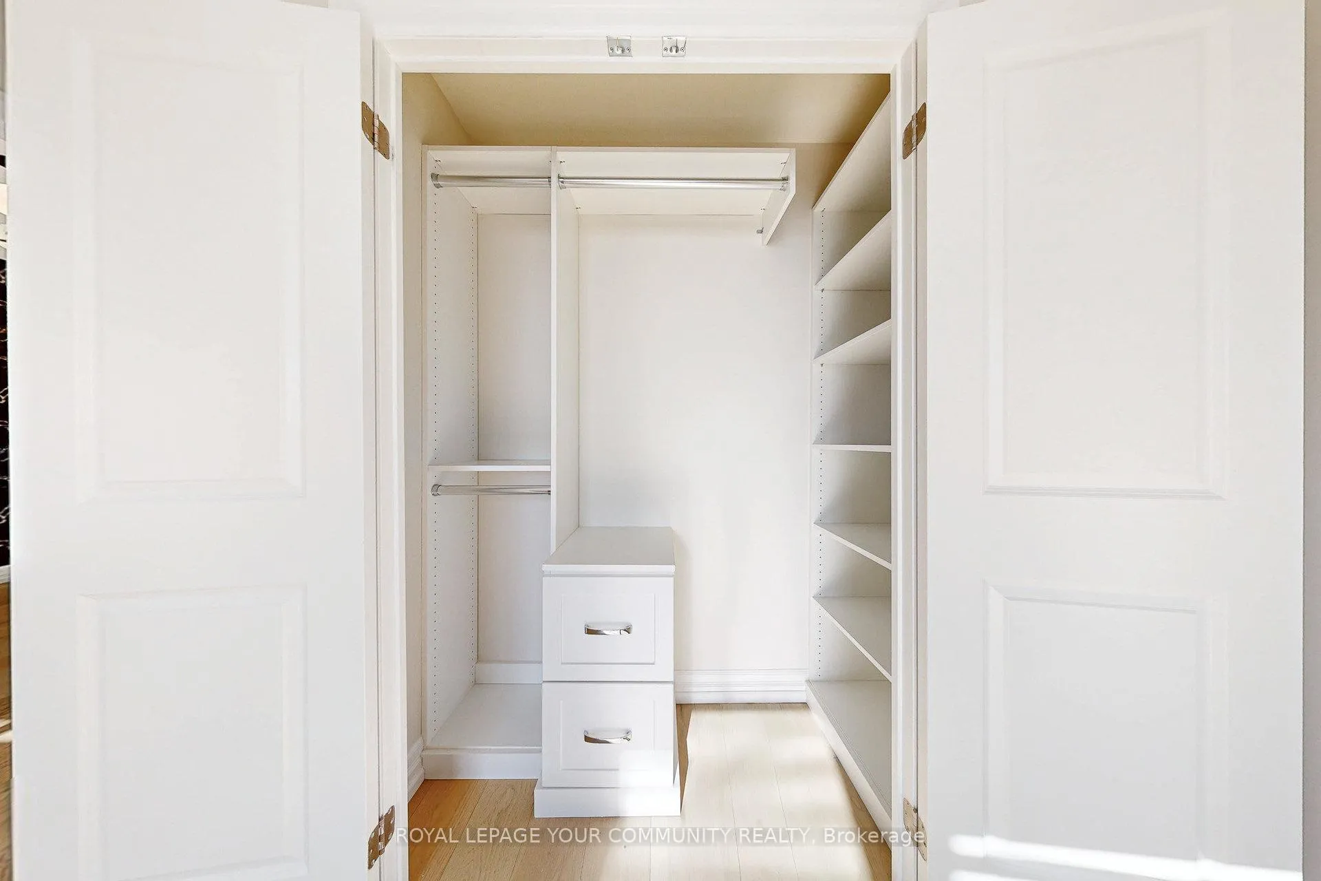Photo 22 of Unit 403, 180 John West Way, Aurora, Bayview Wellington — HOMEH