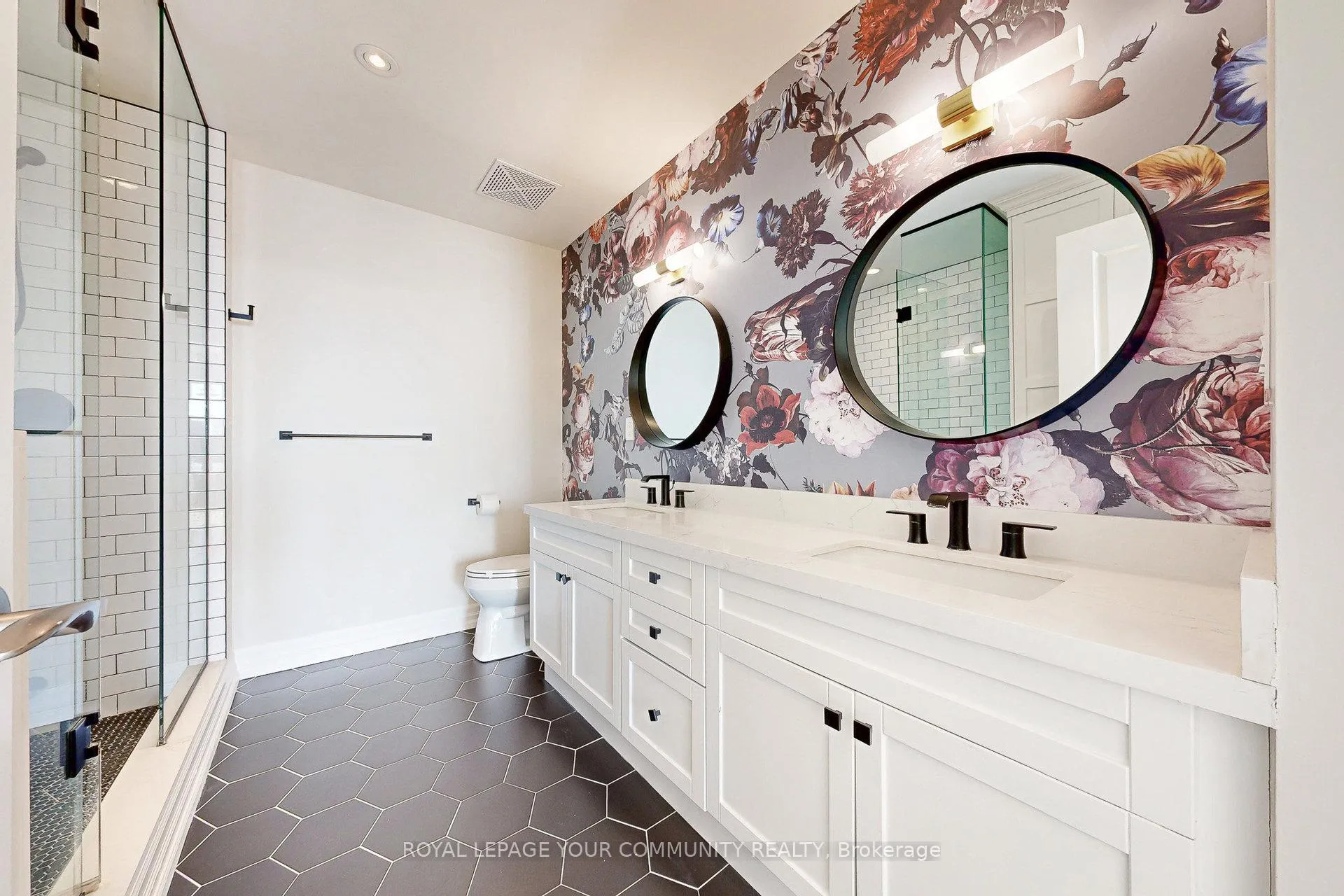 Photo 26 of Unit 403, 180 John West Way, Aurora, Bayview Wellington — HOMEH
