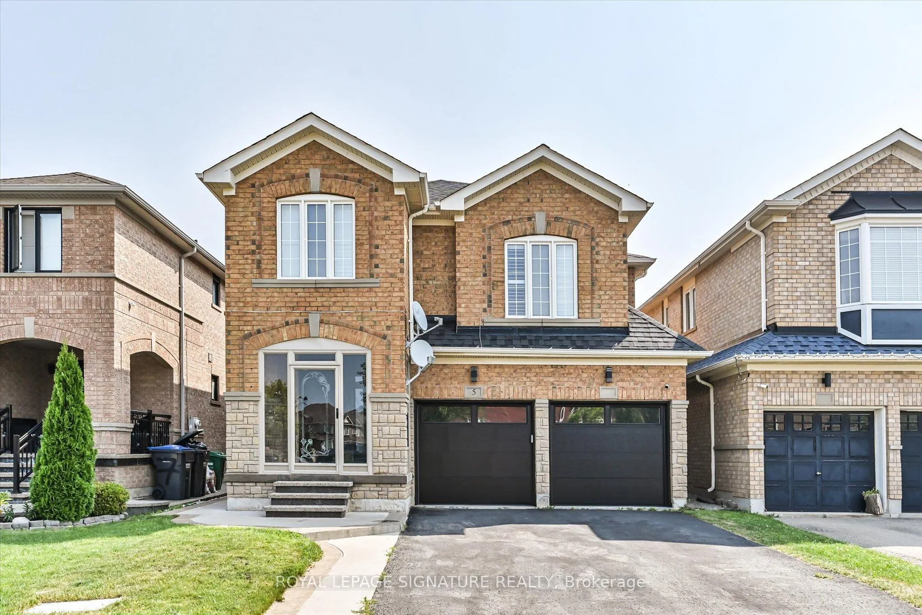 Front of 5 Thornbush Boulevard
