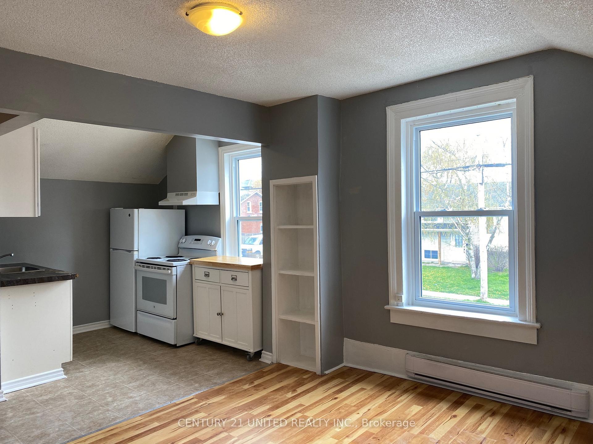 Photo 5 of 35 Evans Street, Belleville, Belleville Ward — HOMEH