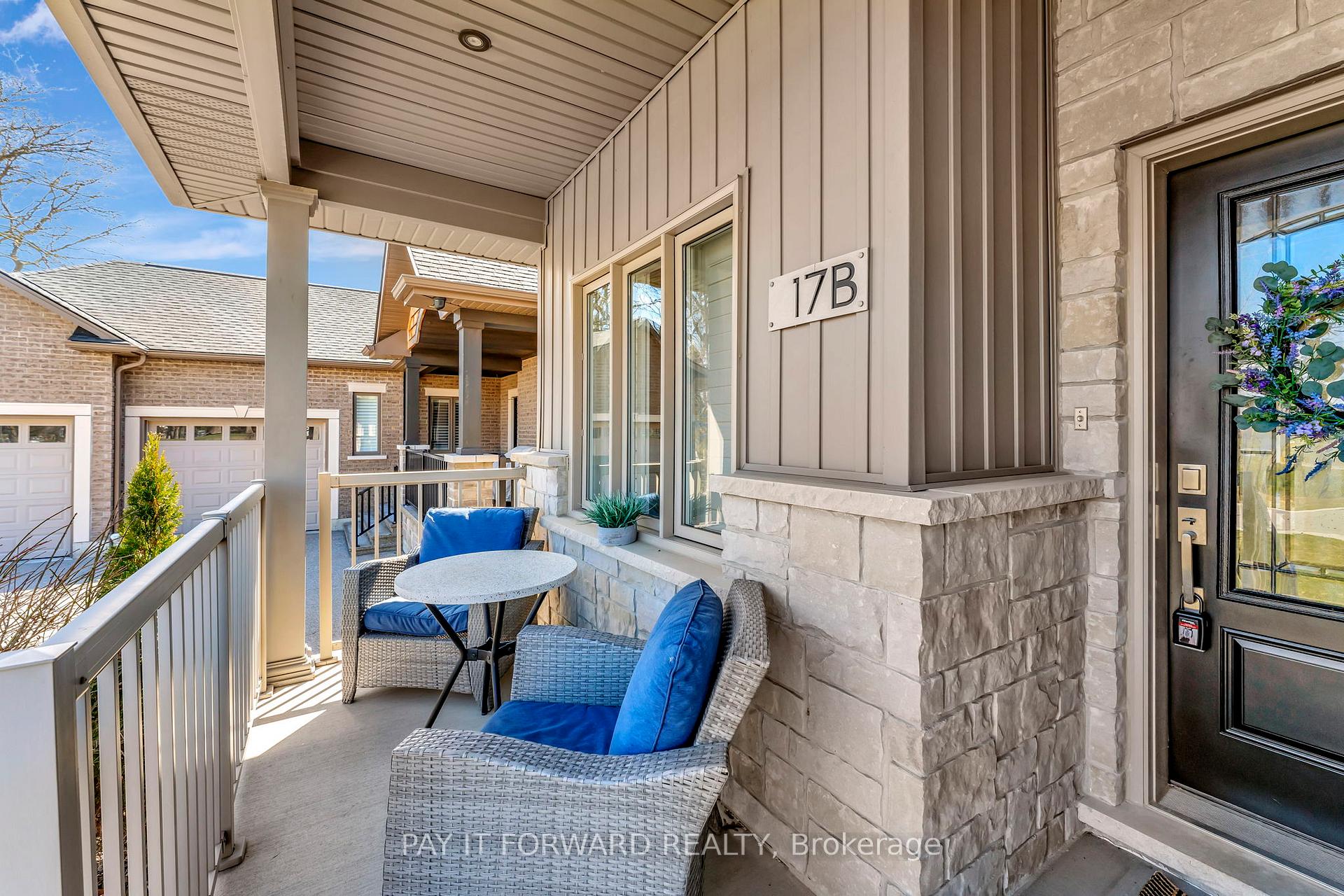 Photo 3 of Unit B, 17 Cedar Street, Brant, Paris — HOMEH