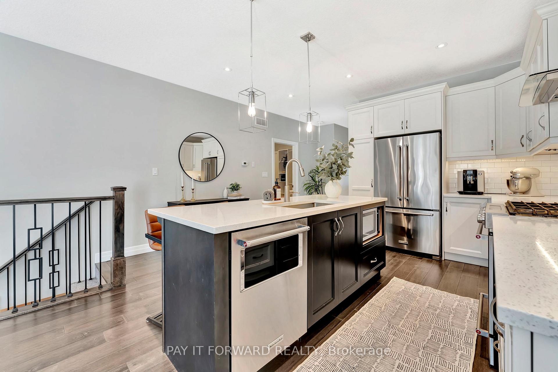 Photo 6 of Unit B, 17 Cedar Street, Brant, Paris — HOMEH