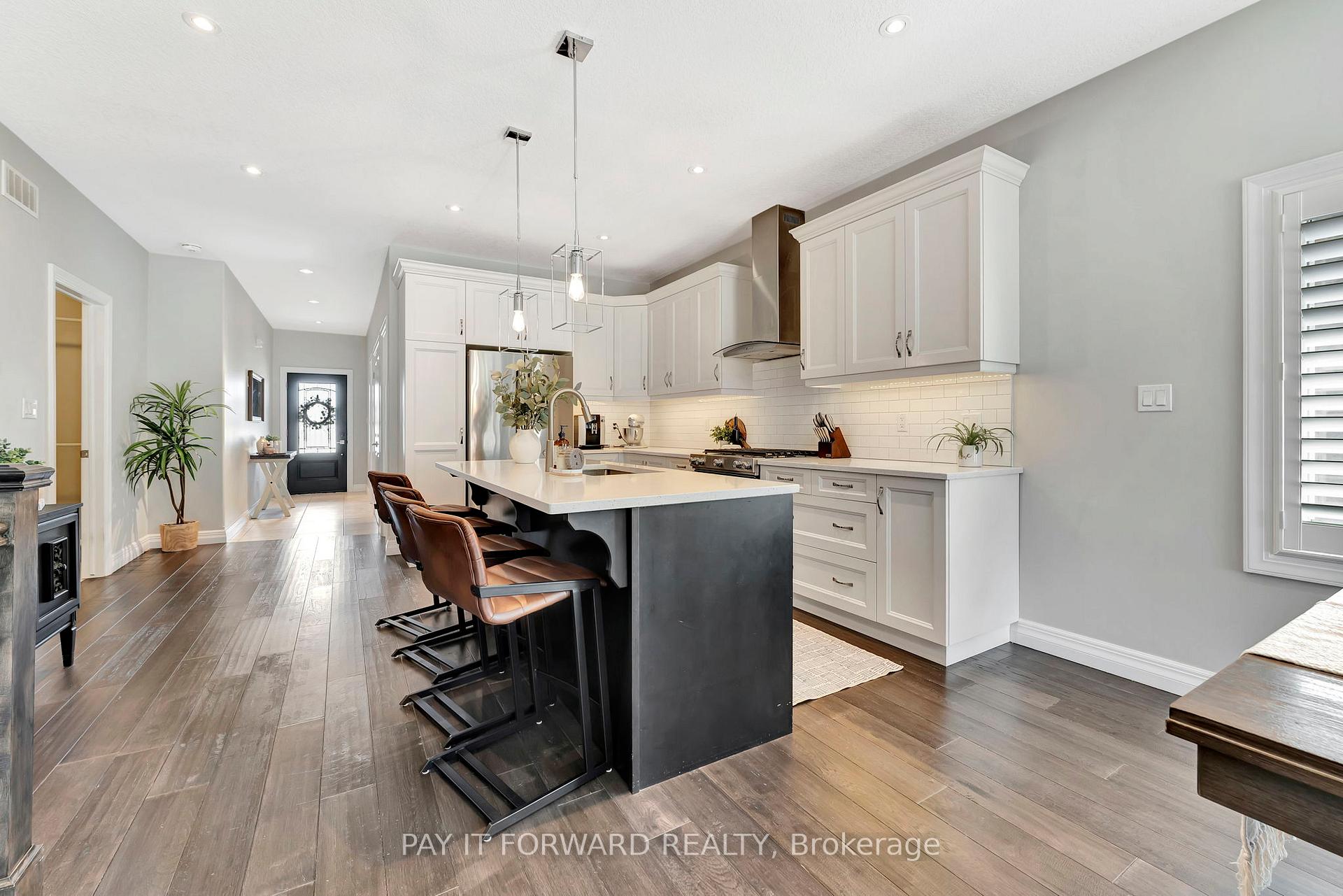 Photo 8 of Unit B, 17 Cedar Street, Brant, Paris — HOMEH