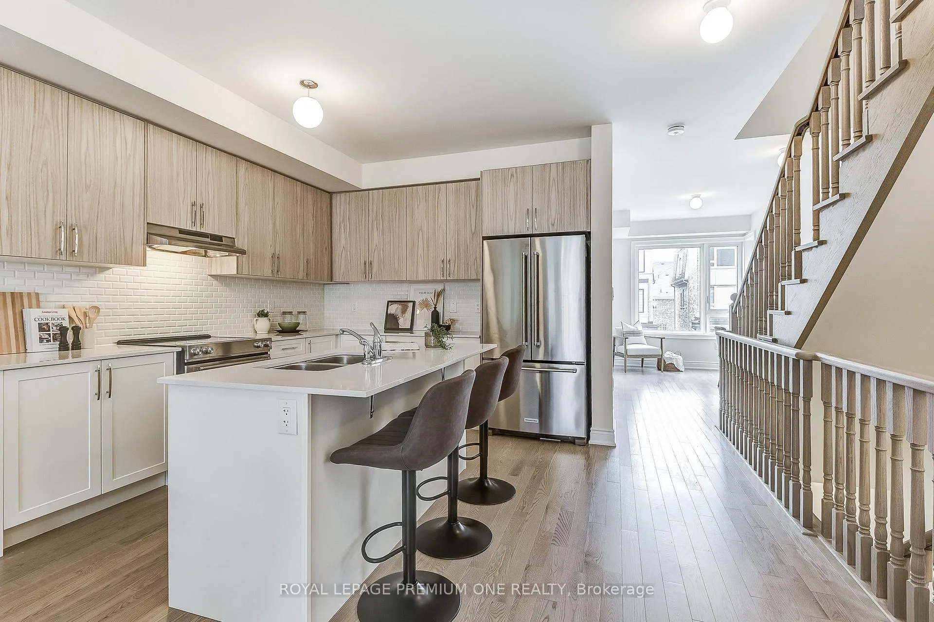 Photo 21 of 216 Tennant Circle, Vaughan, Vellore Village — HOMEH