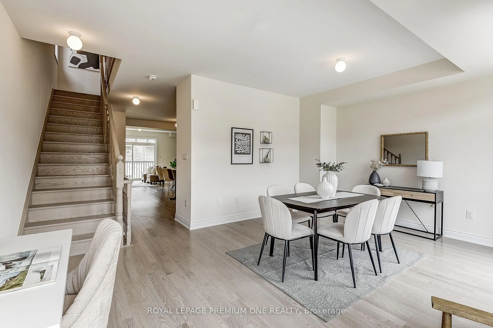 Photo 29 of 216 Tennant Circle, Vaughan, Vellore Village — HOMEH
