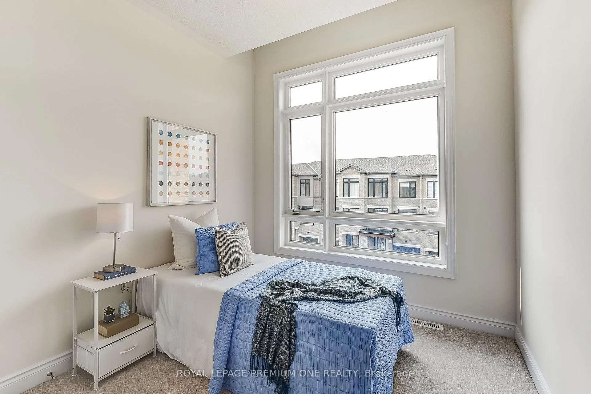 Photo 35 of 216 Tennant Circle, Vaughan, Vellore Village — HOMEH