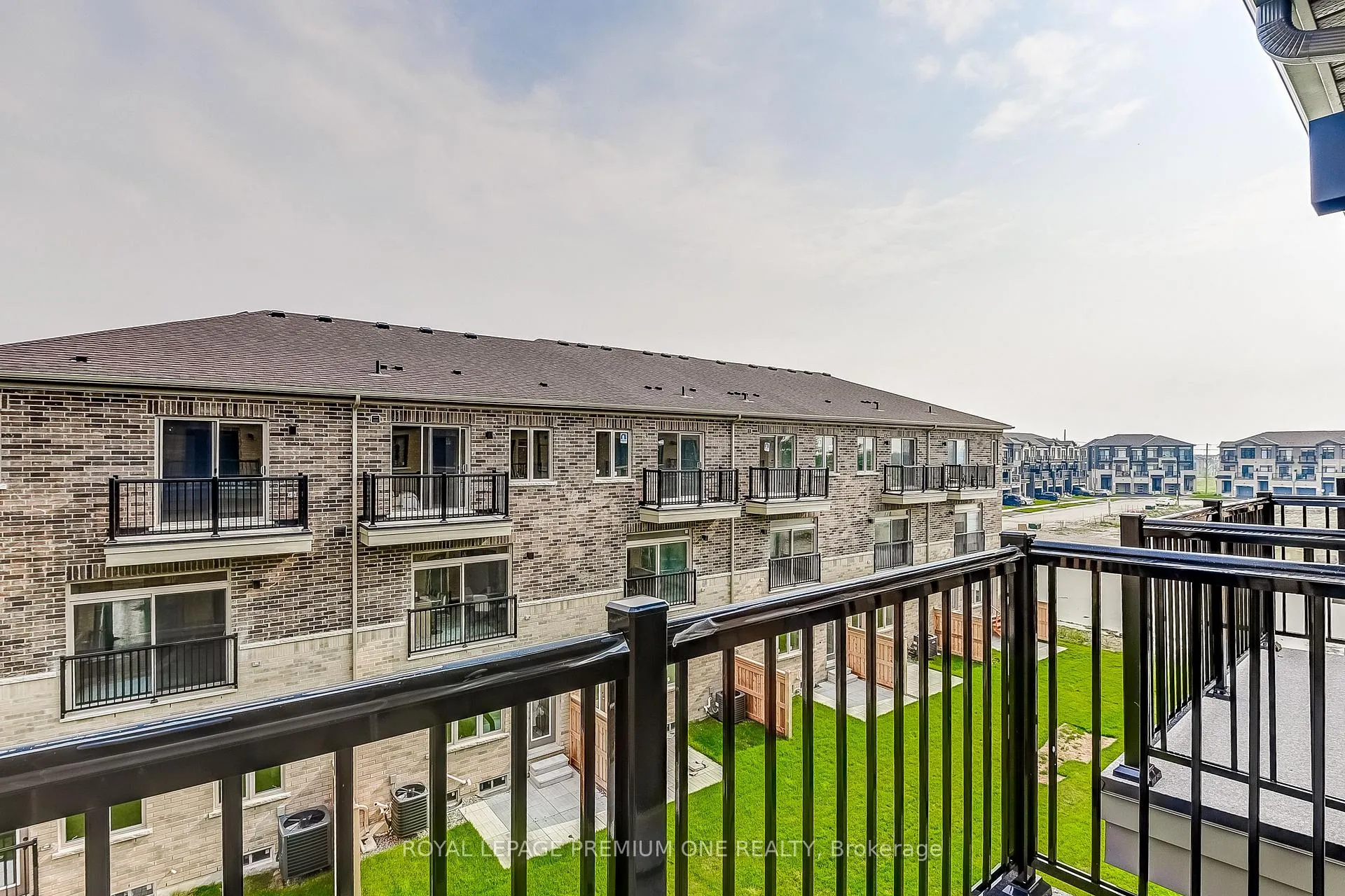 Photo 42 of 216 Tennant Circle, Vaughan, Vellore Village — HOMEH