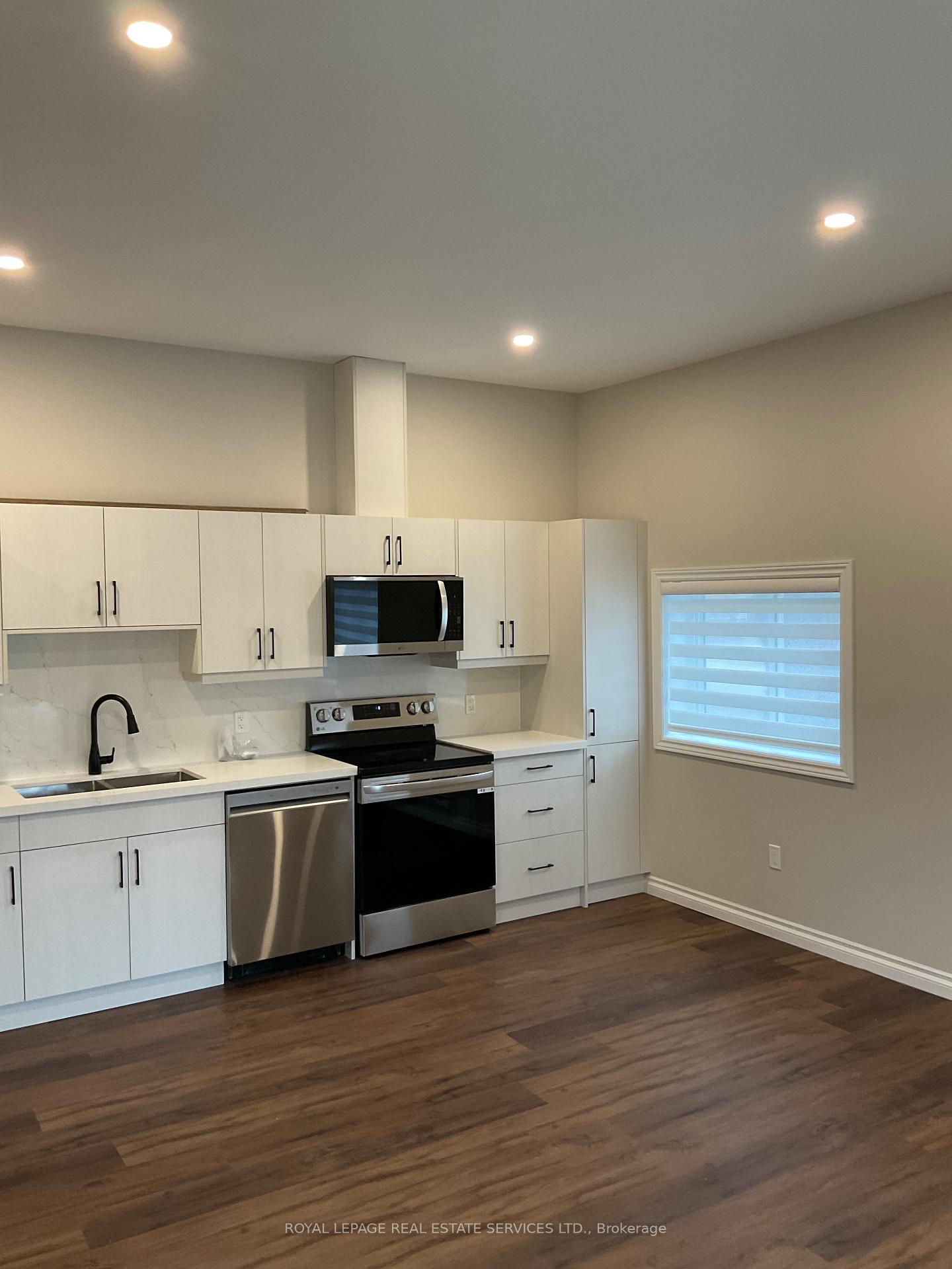 Photo 3 of 936 Hazel Street, Burlington, Freeman — HOMEH