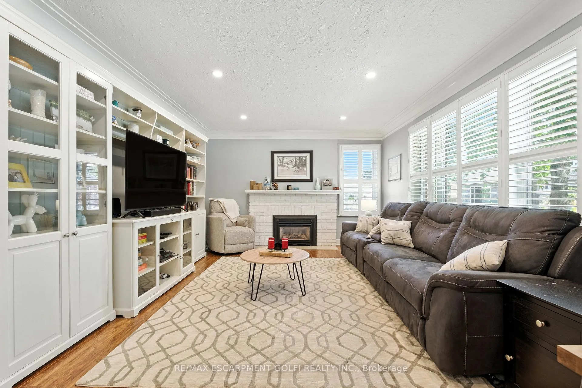 Photo 4 of 2 Avalon Place, St. Catharines, Port Dalhousie — HOMEH