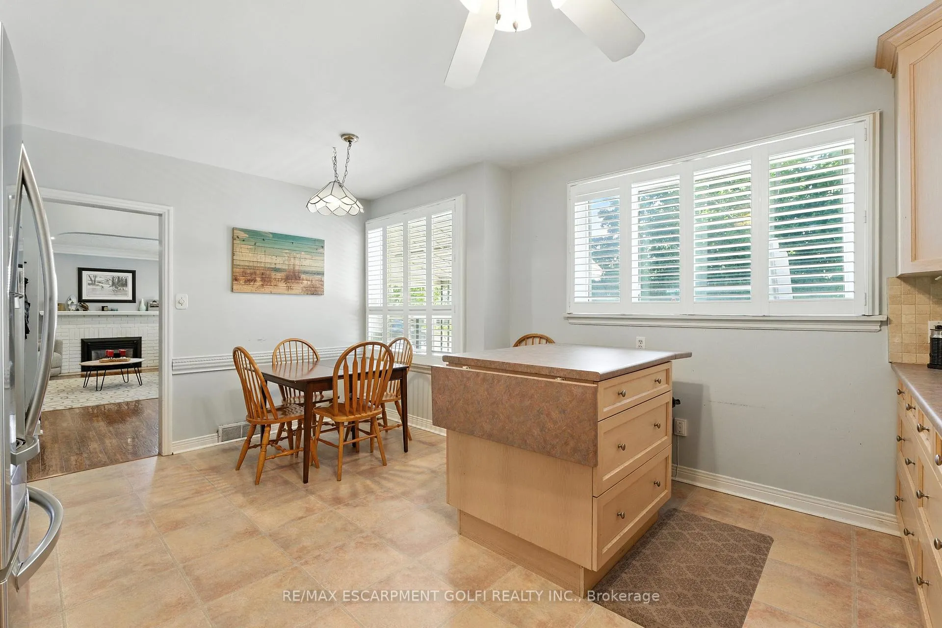 Photo 7 of 2 Avalon Place, St. Catharines, Port Dalhousie — HOMEH