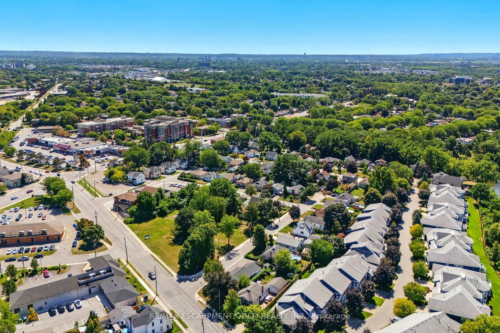 Photo 21 of 2 Avalon Place, St. Catharines, Port Dalhousie — HOMEH