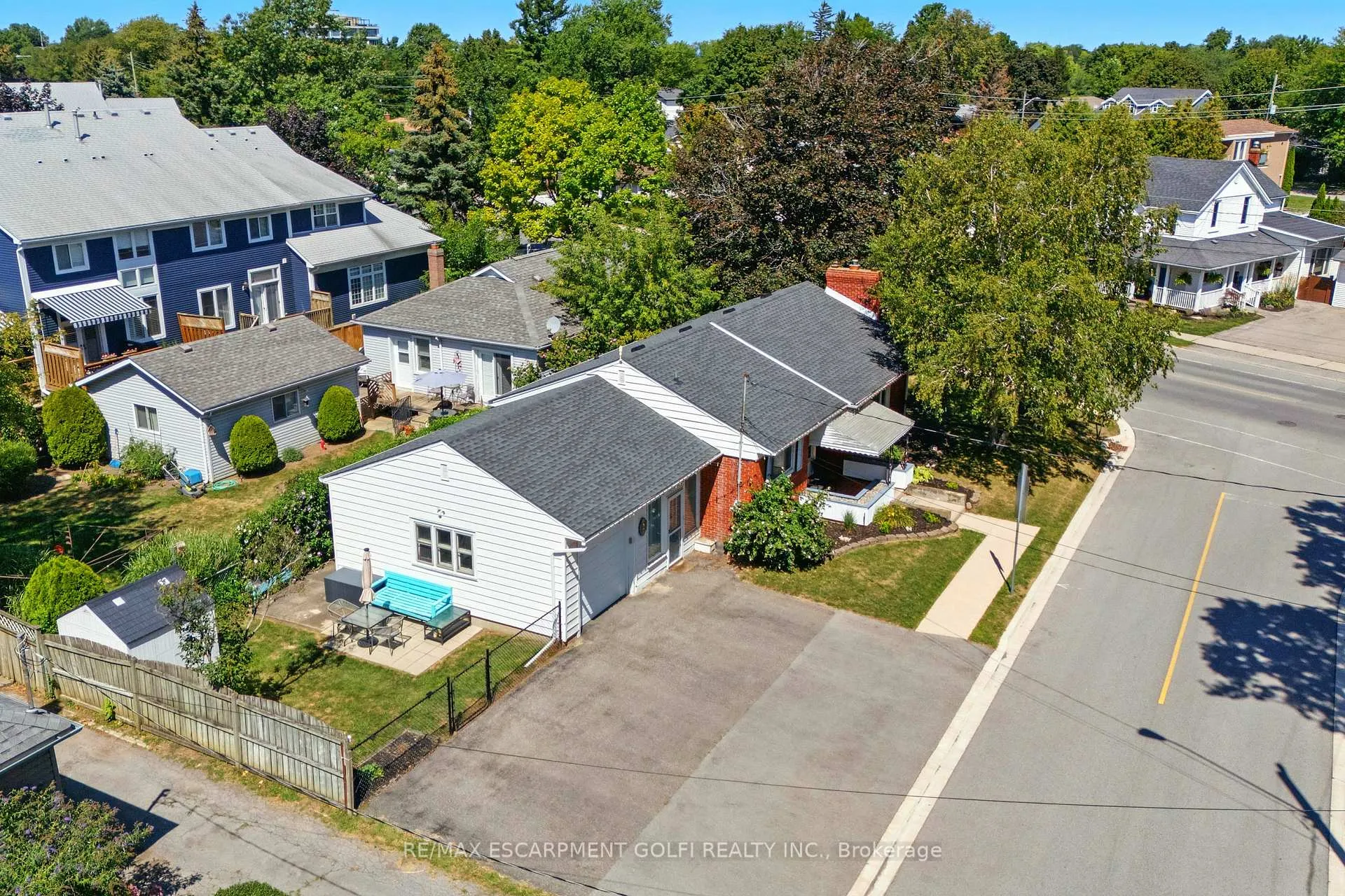 Photo 23 of 2 Avalon Place, St. Catharines, Port Dalhousie — HOMEH