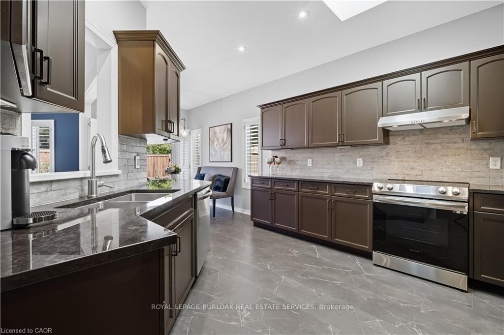 Photo 12 of 4334 Millcroft Park Drive, Burlington, Rose — HOMEH