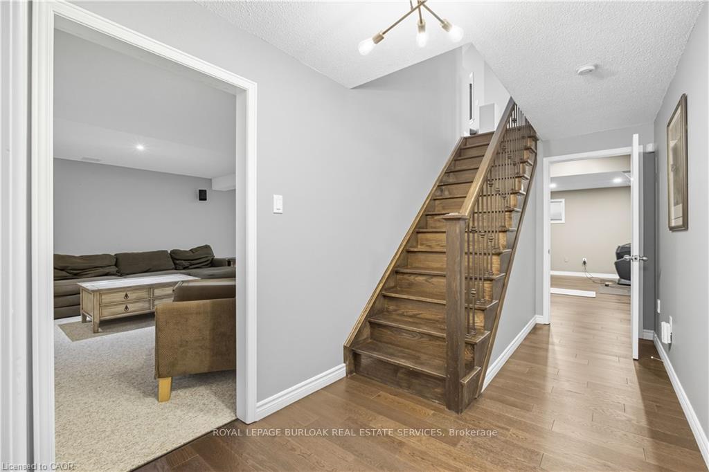Photo 23 of 4334 Millcroft Park Drive, Burlington, Rose — HOMEH