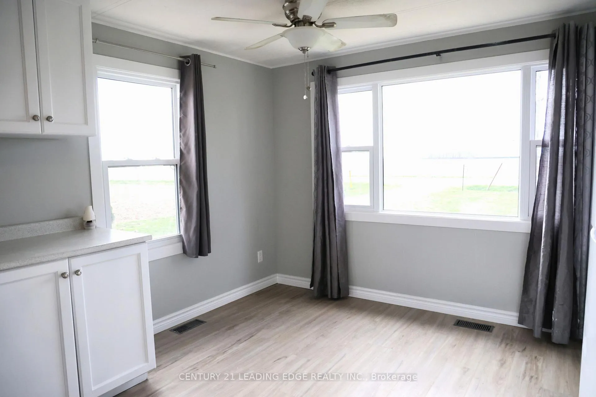 Photo 9 of 29133 Centre Side Road, Chatham-Kent, Dresden — HOMEH