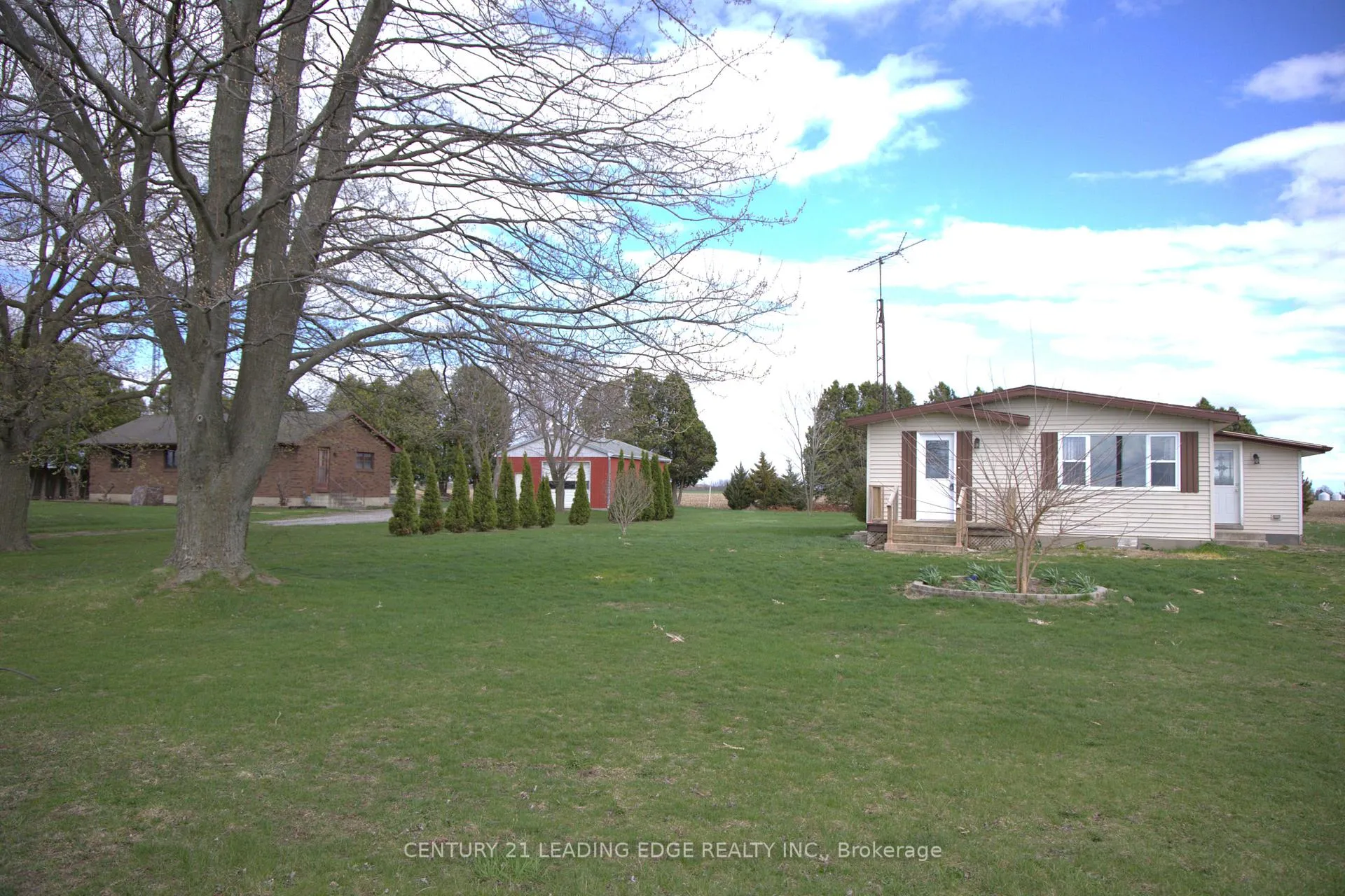 Photo 21 of 29133 Centre Side Road, Chatham-Kent, Dresden — HOMEH