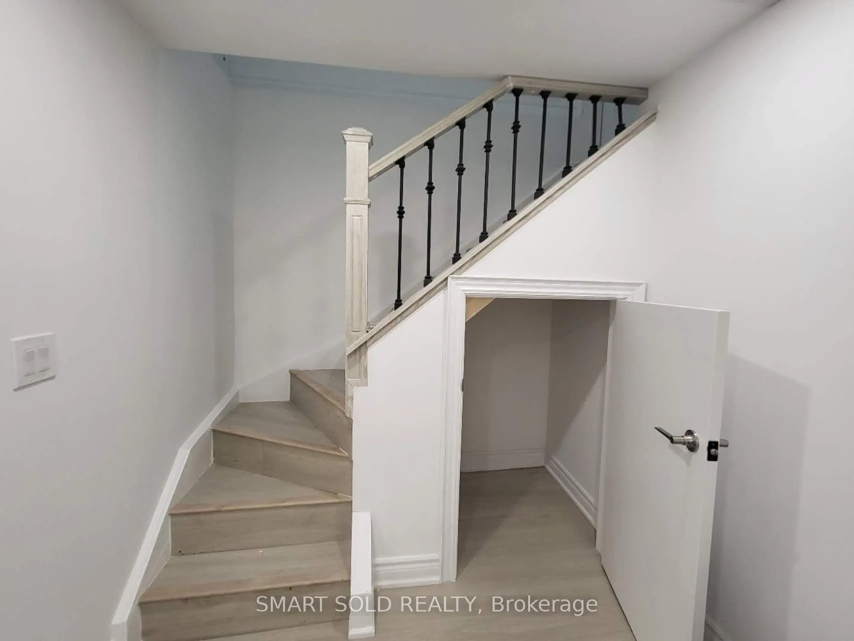 Photo 4 of 74 Hearne Crescent, Ajax, Central — HOMEH