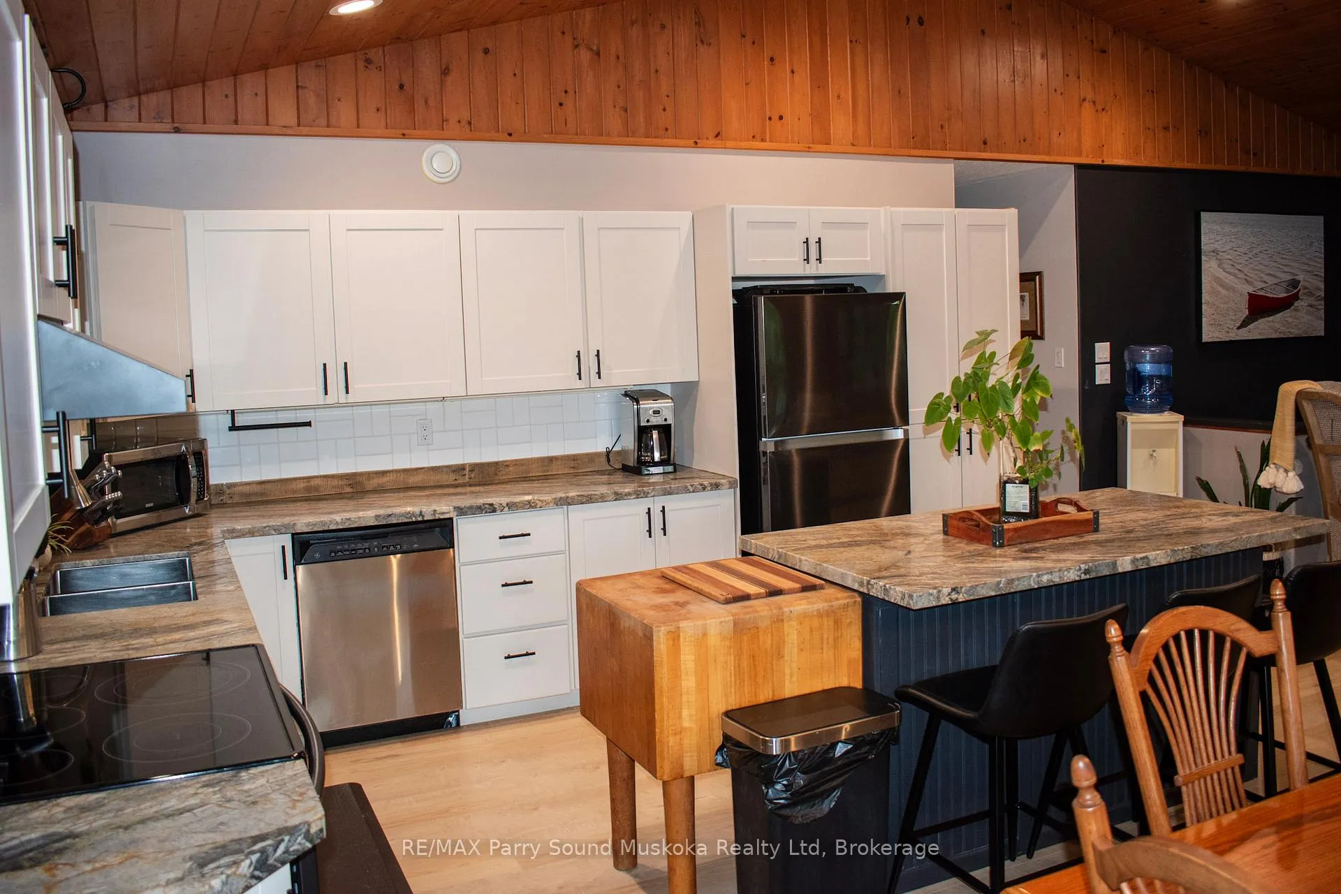Photo 9 of 45 Peninsula Shores Road, McDougall — HOMEH