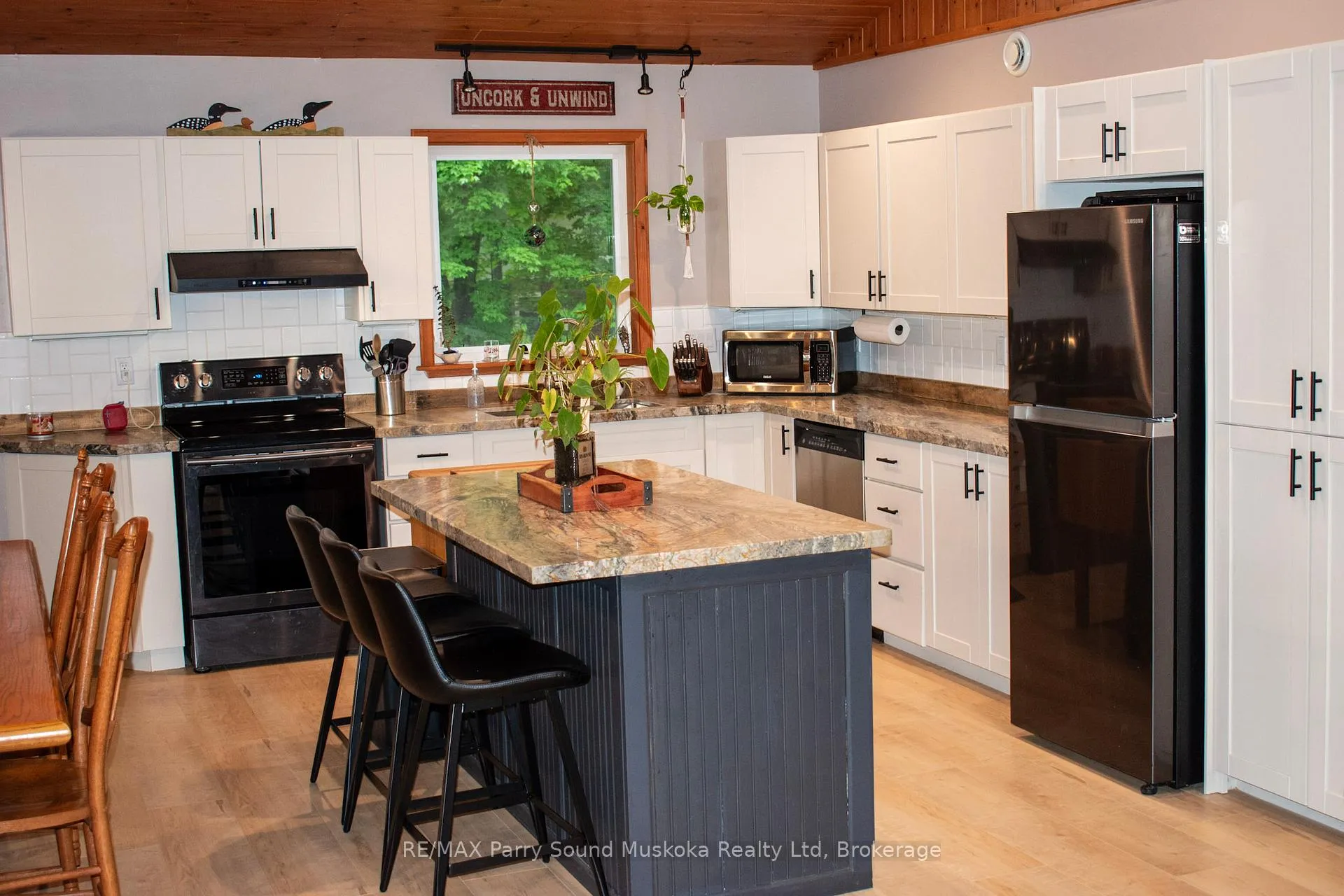 Photo 10 of 45 Peninsula Shores Road, McDougall — HOMEH