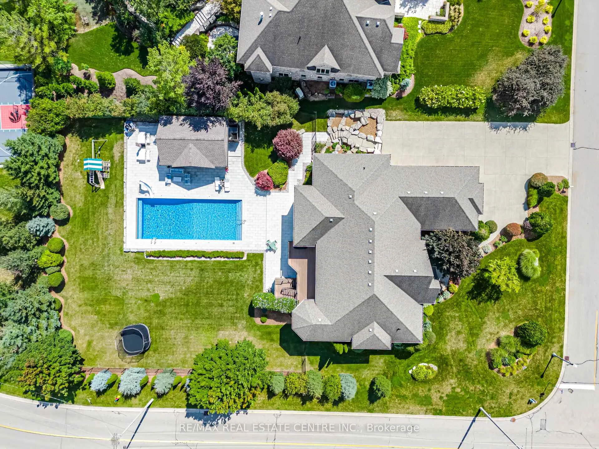 Photo 3 of 86 Canters Close, Kitchener — HOMEH