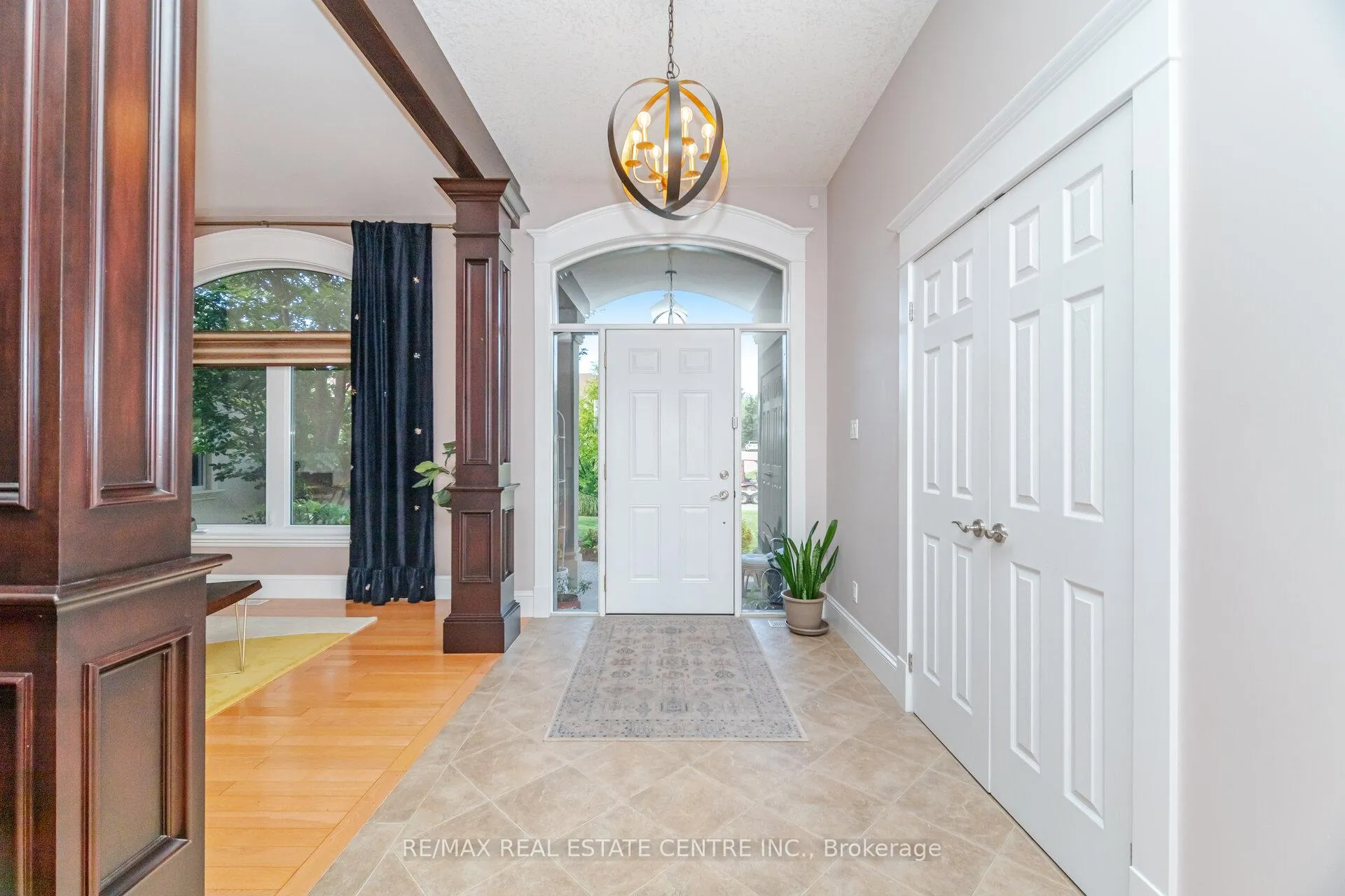 Photo 8 of 86 Canters Close, Kitchener — HOMEH