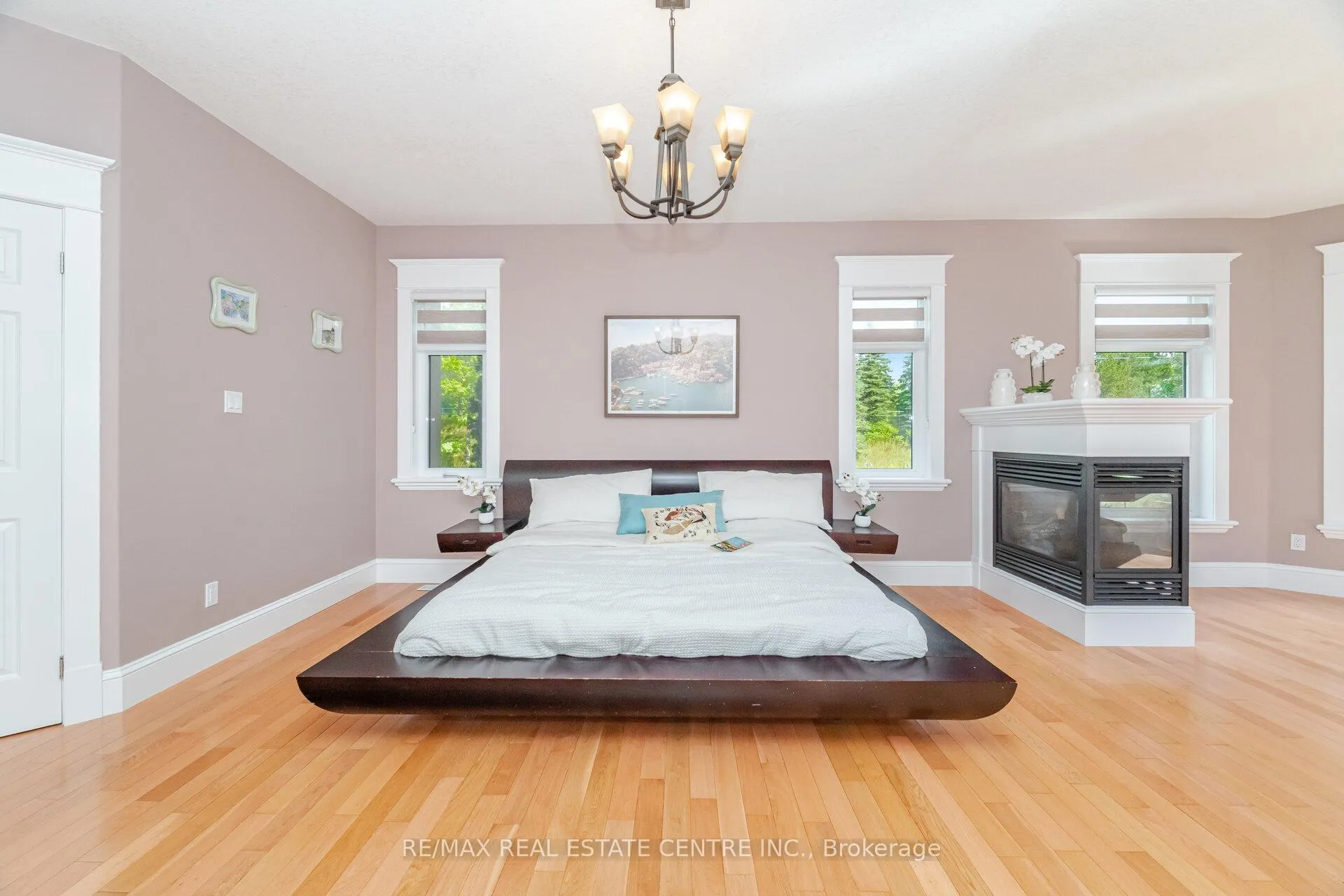 Photo 22 of 86 Canters Close, Kitchener — HOMEH