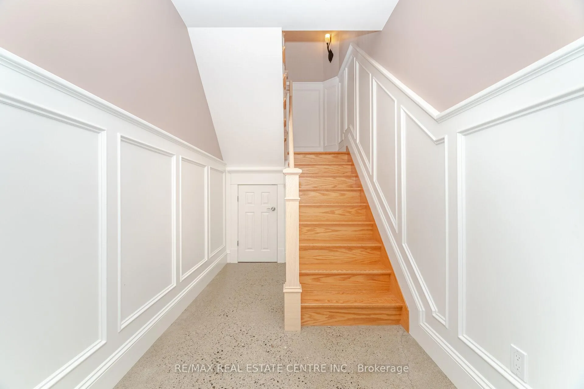 Photo 33 of 86 Canters Close, Kitchener — HOMEH