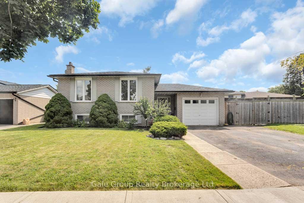 Photo 2 of 128 Sympatica Crescent, Brant, Brantford Twp — HOMEH
