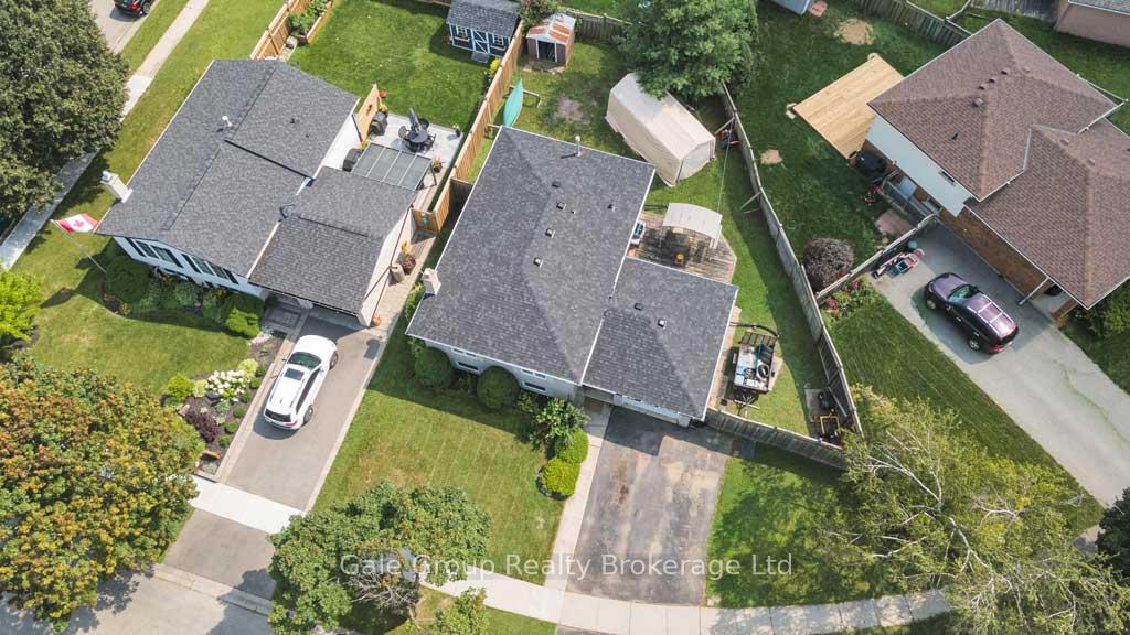 Photo 3 of 128 Sympatica Crescent, Brant, Brantford Twp — HOMEH