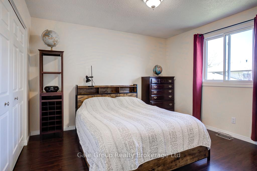 Photo 13 of 128 Sympatica Crescent, Brant, Brantford Twp — HOMEH