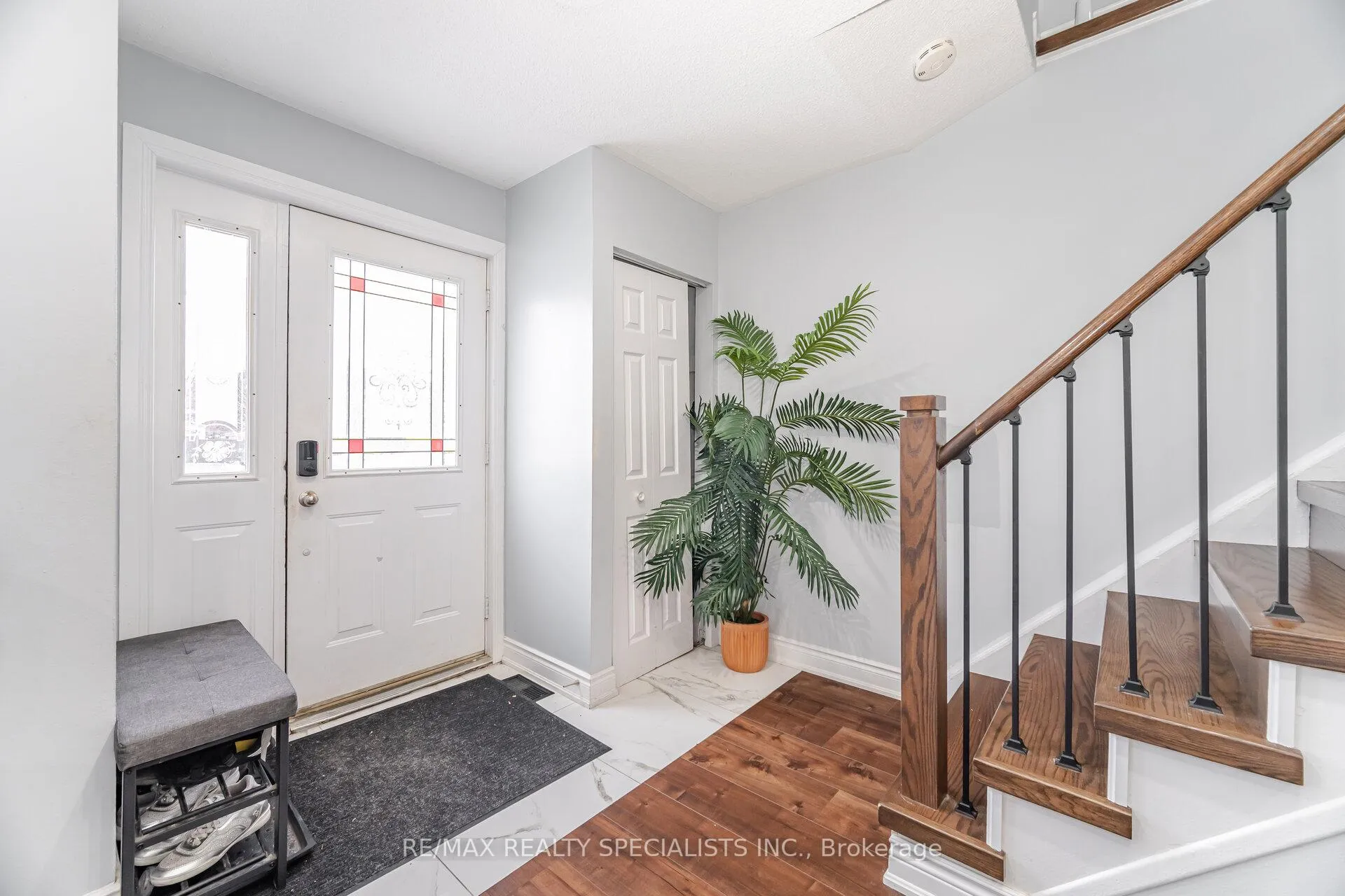 Photo 7 of 32 Newstead Crescent, Brampton, Madoc — HOMEH